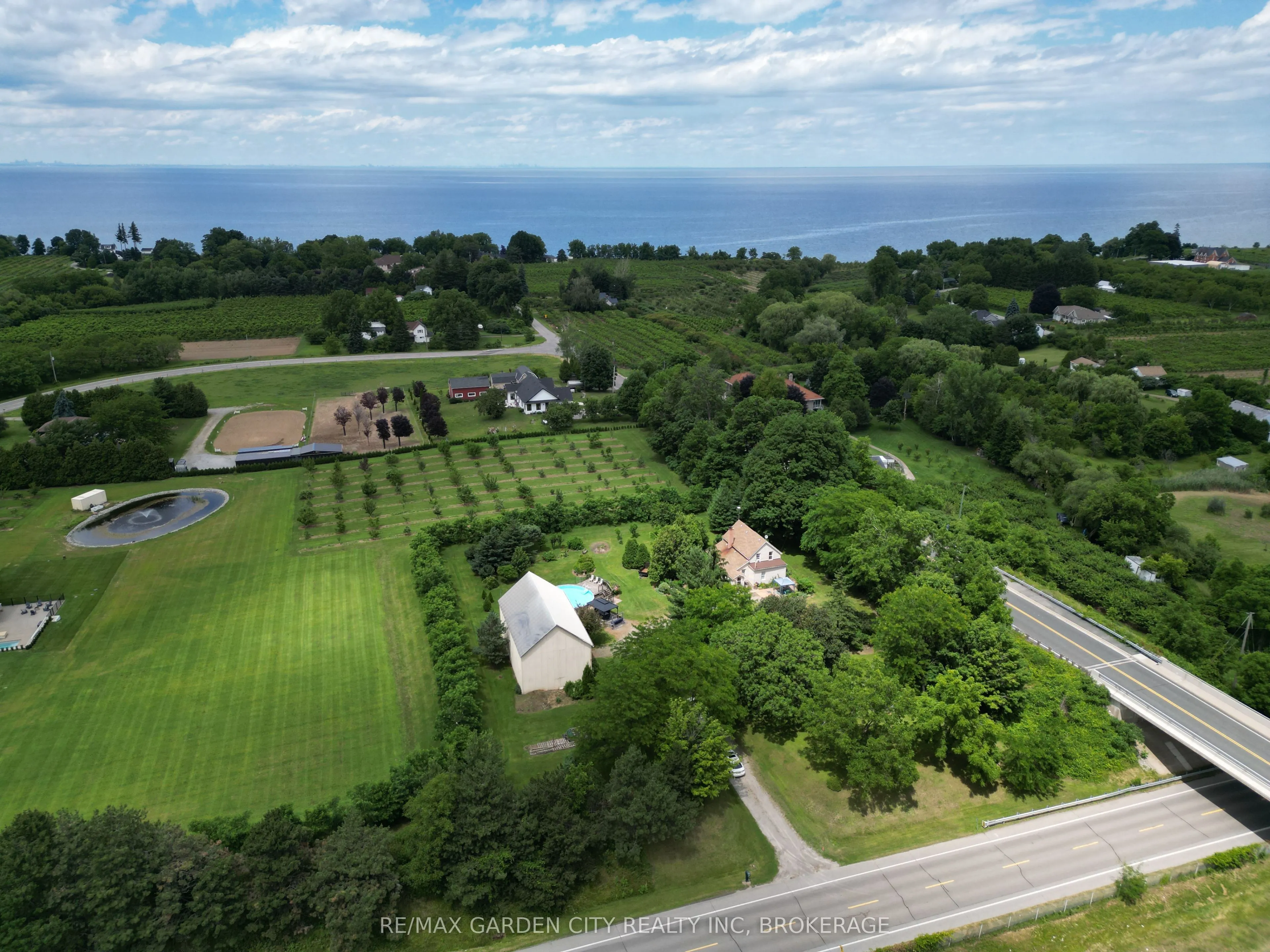 5400 North Service Road