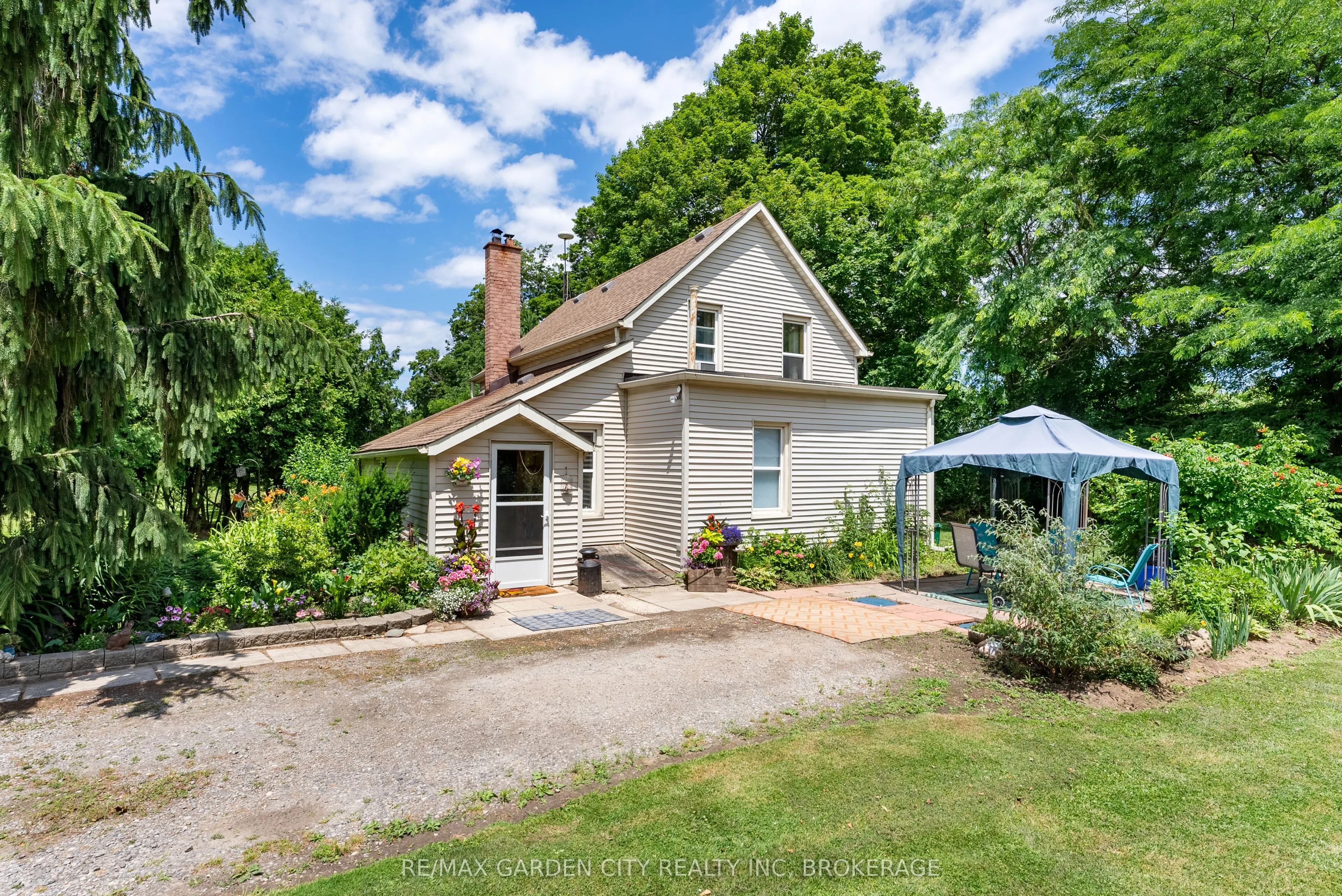 5400 North Service Road
