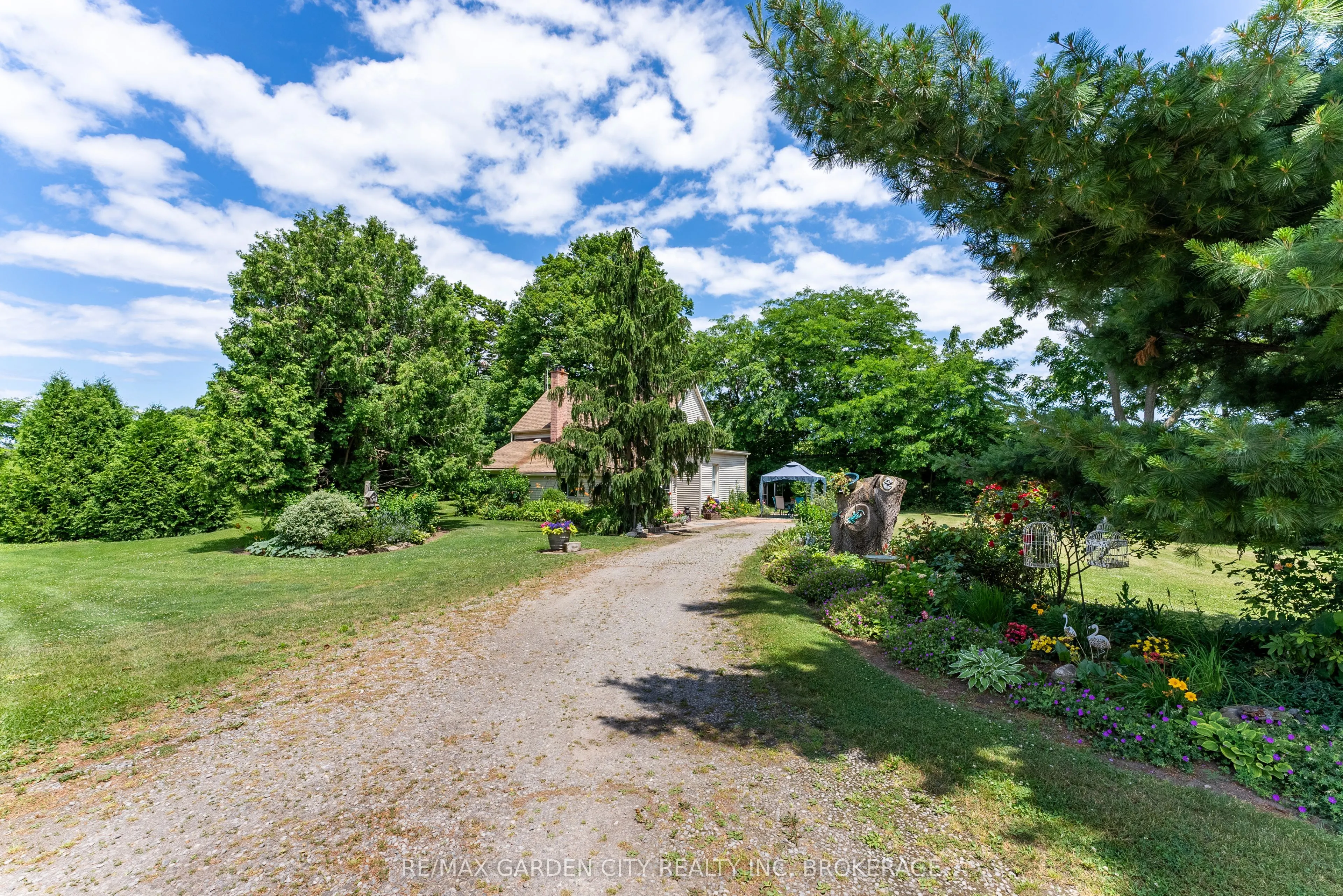 5400 North Service Road