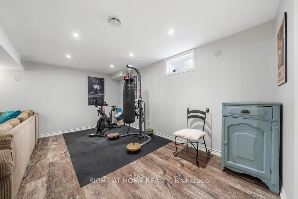 12 Valridge Court