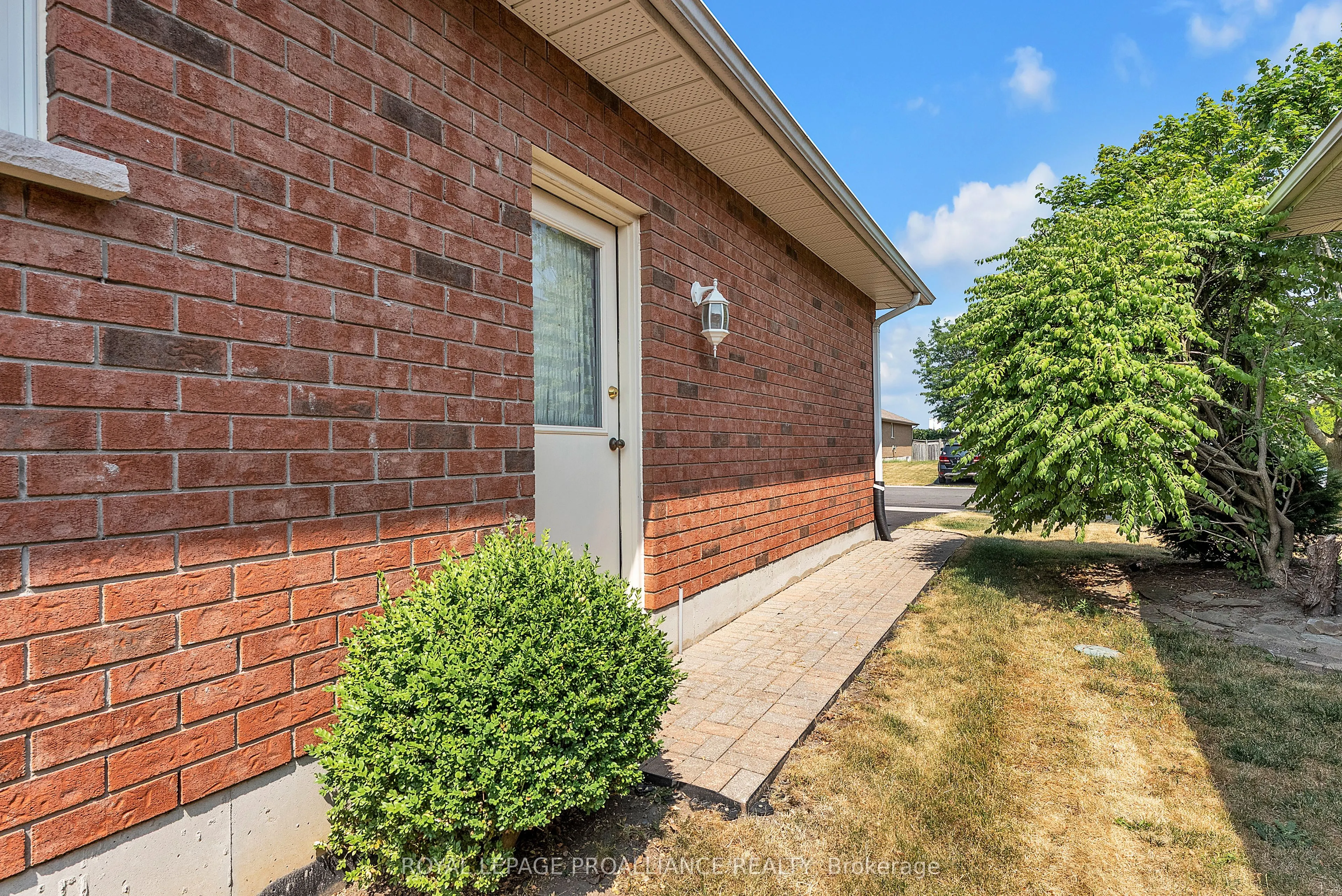 17 Hemlock Crescent