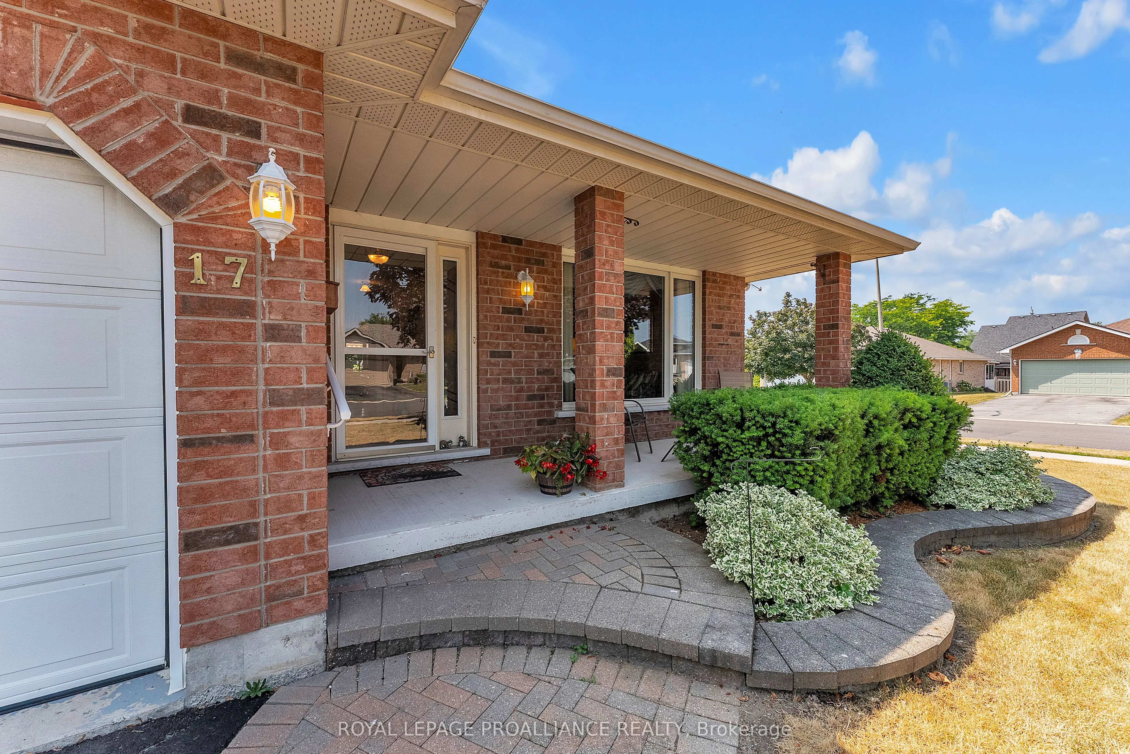 17 Hemlock Crescent