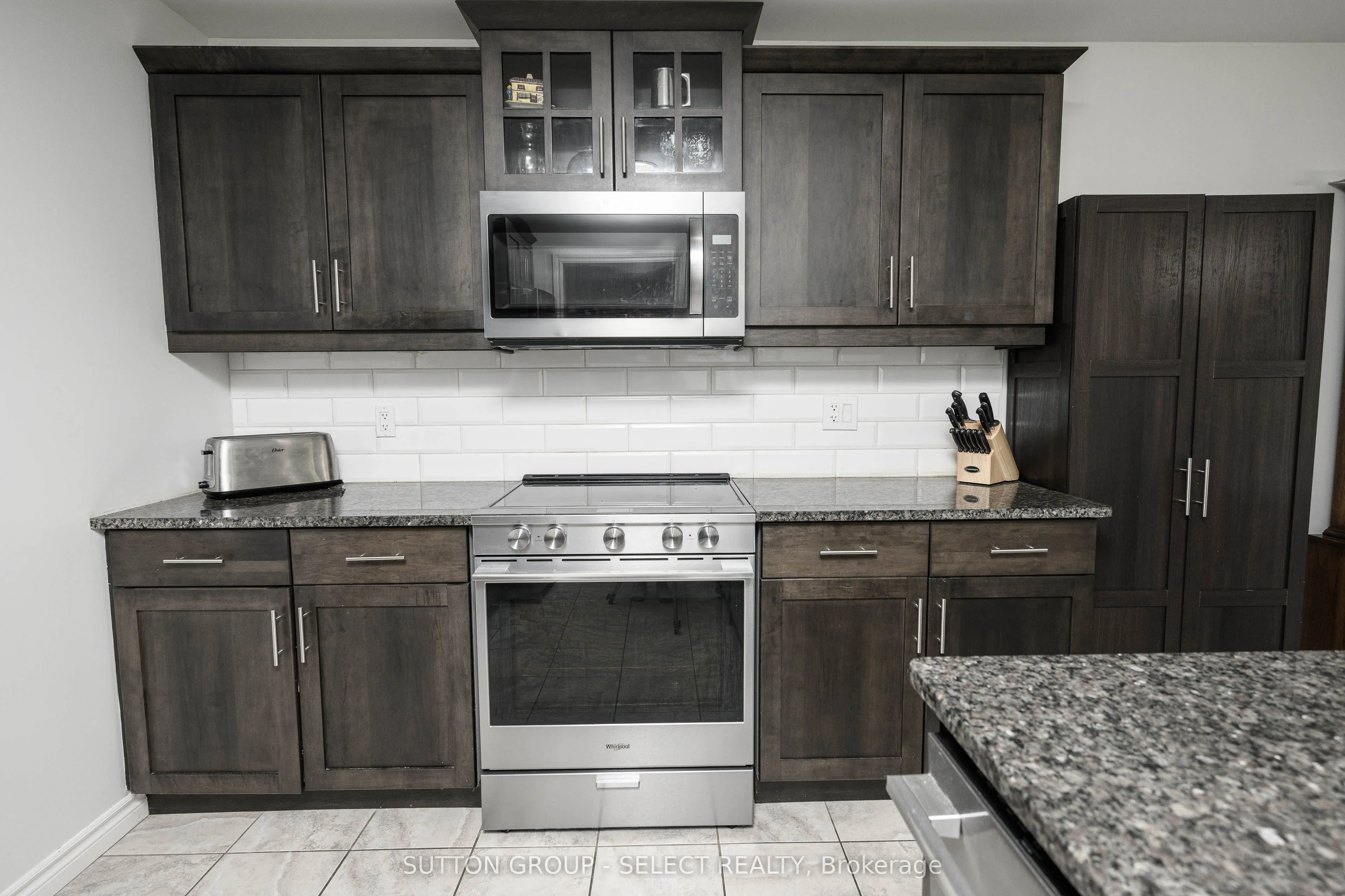 7 AMBLESIDE Drive
