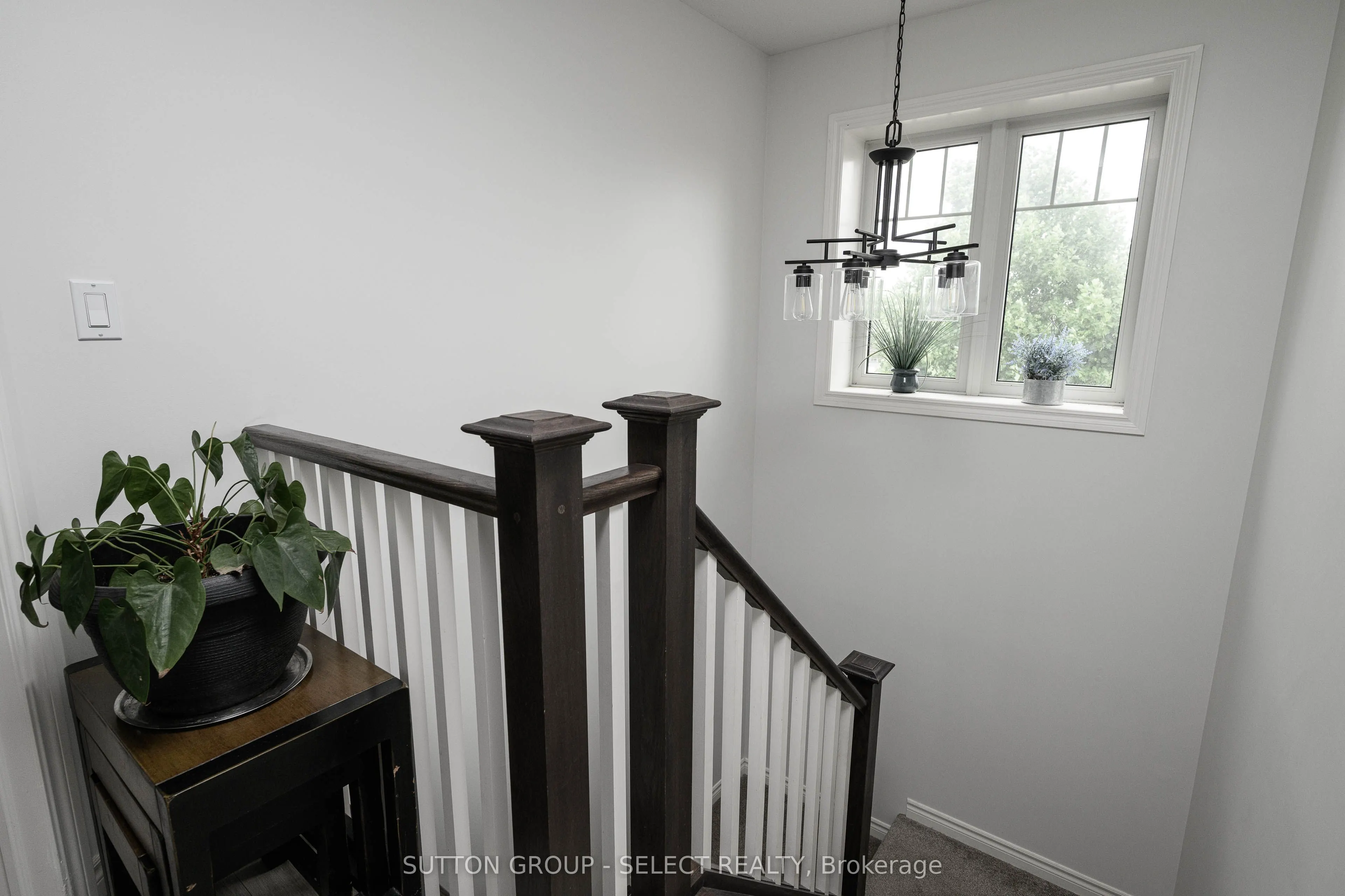 7 AMBLESIDE Drive