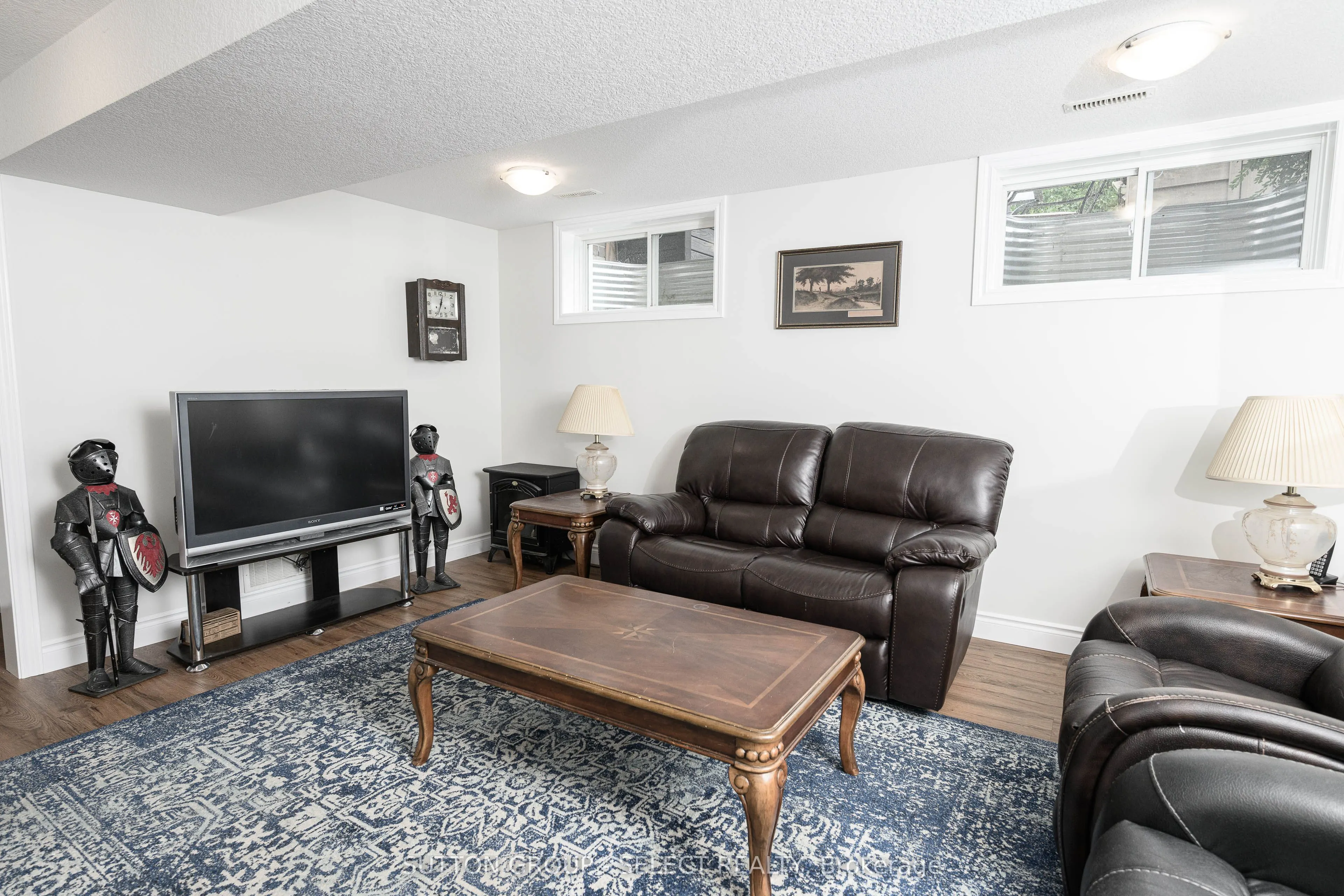 7 AMBLESIDE Drive