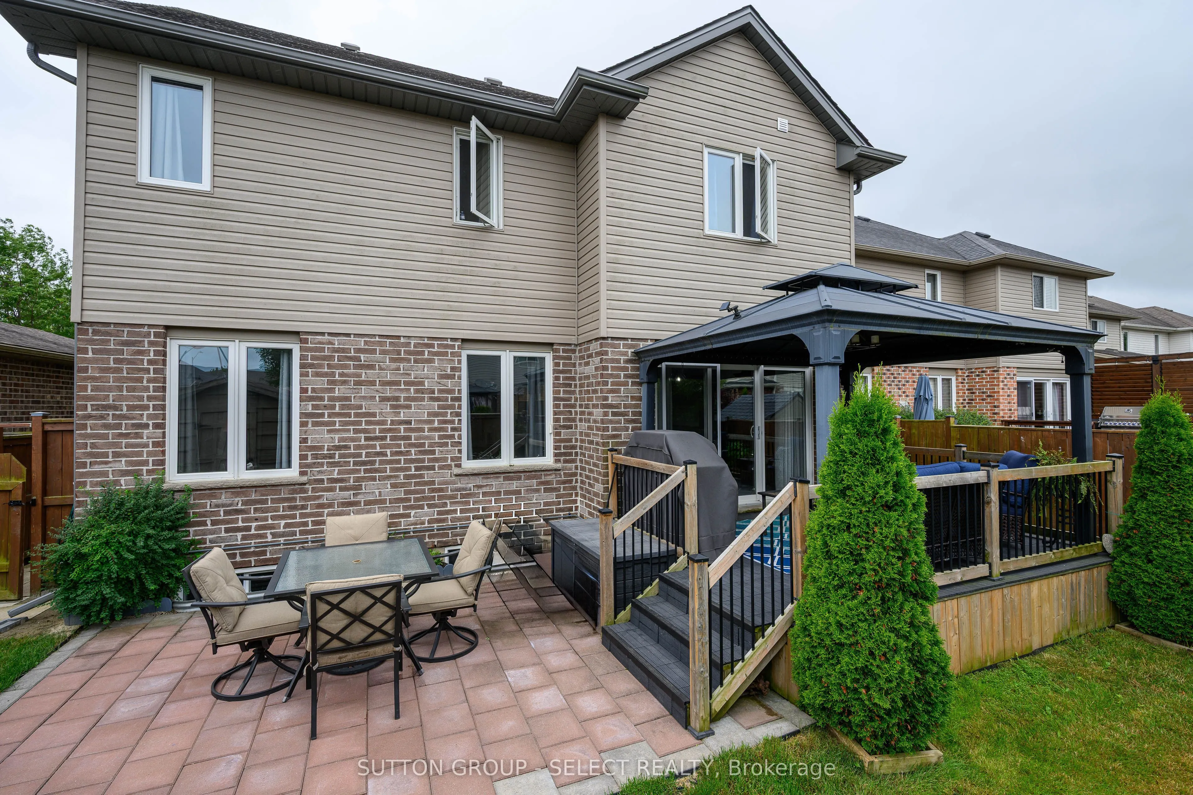 7 AMBLESIDE Drive