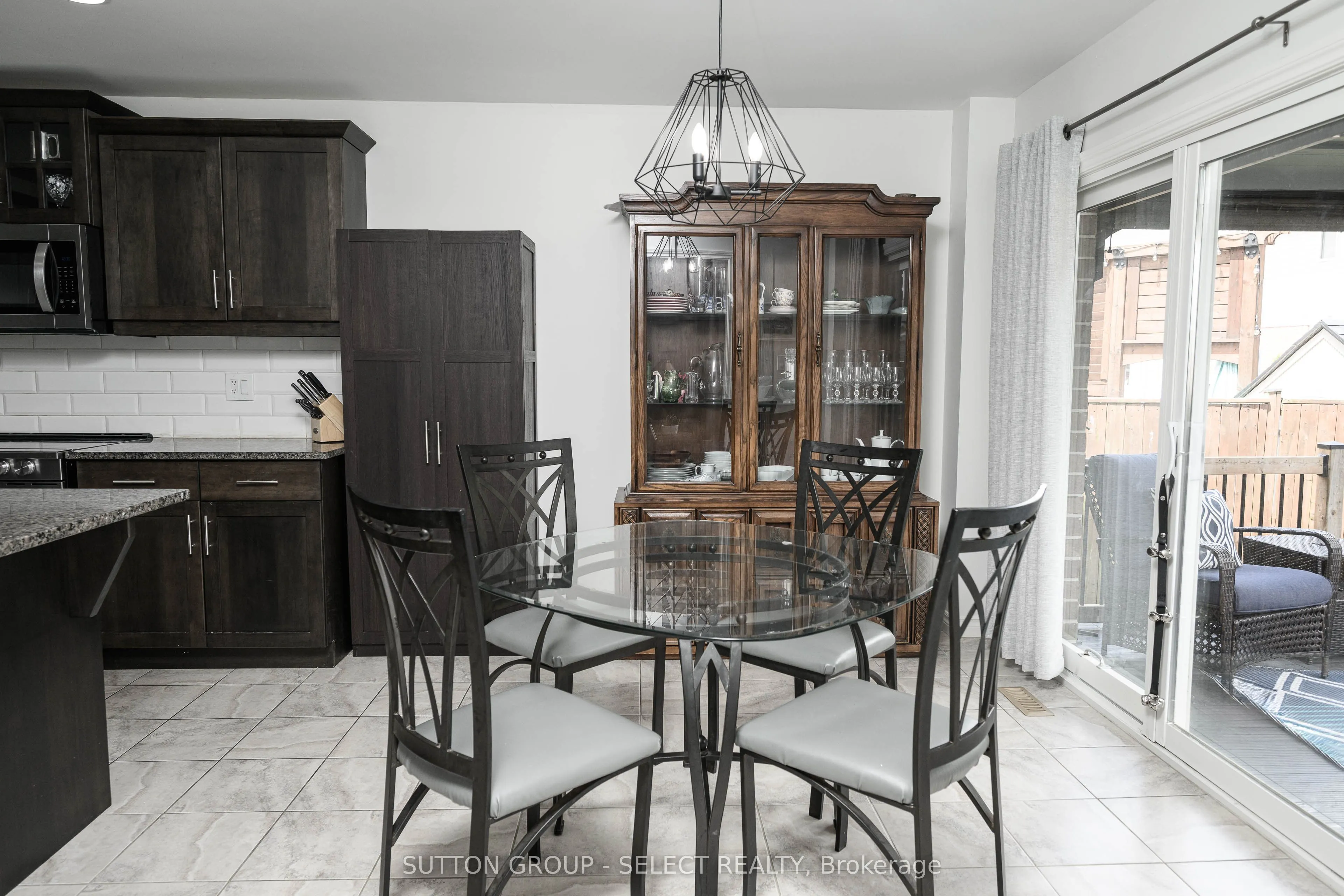 7 AMBLESIDE Drive