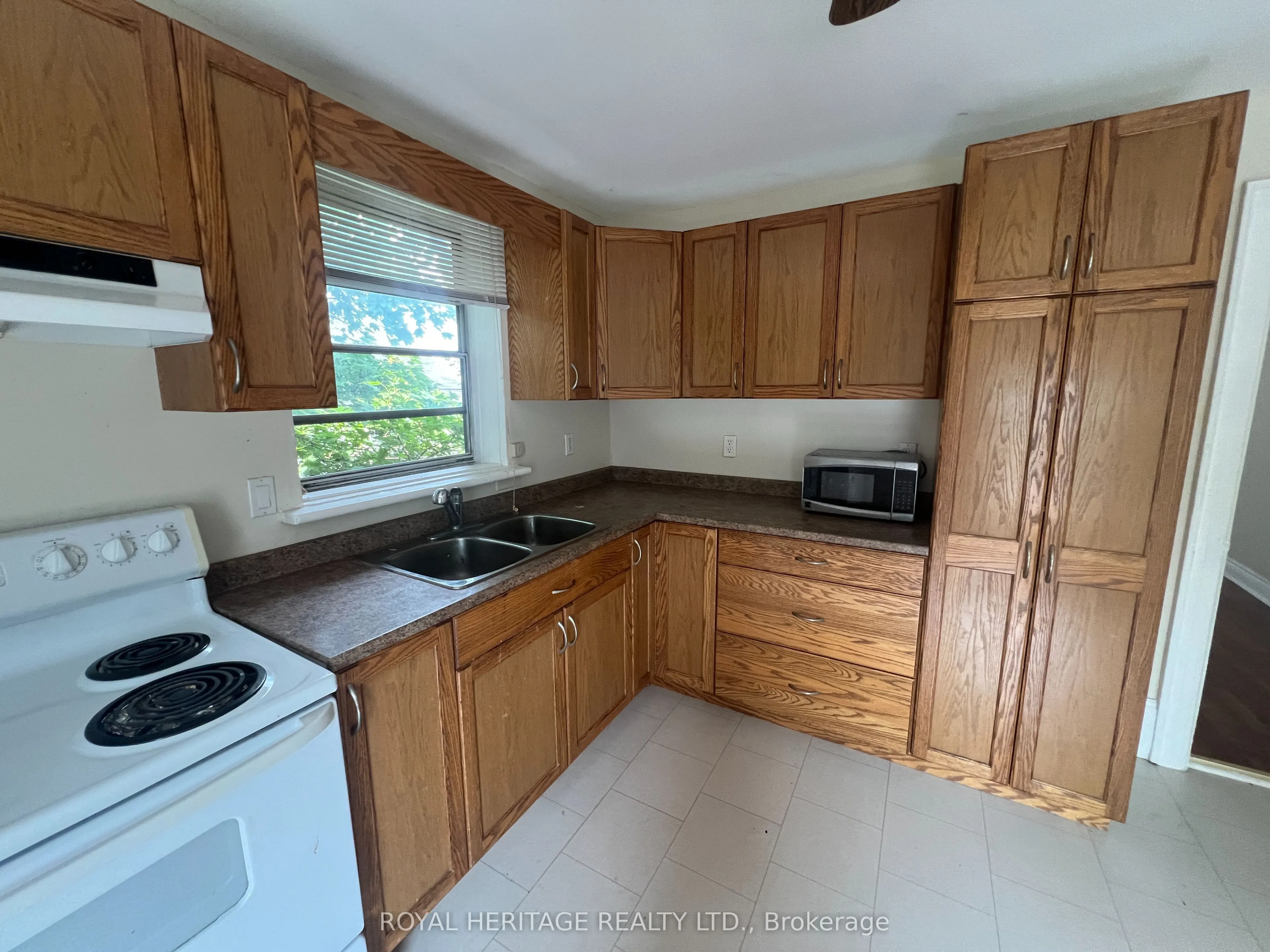 80 Bridge Street W, #2