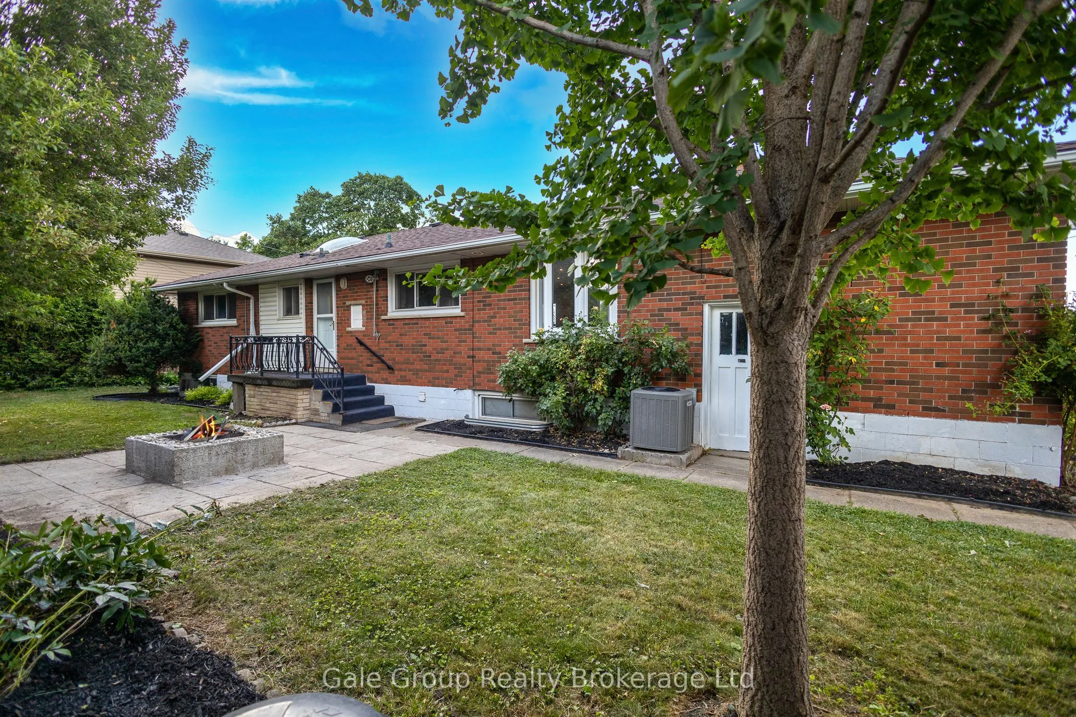15 Kelvin Court