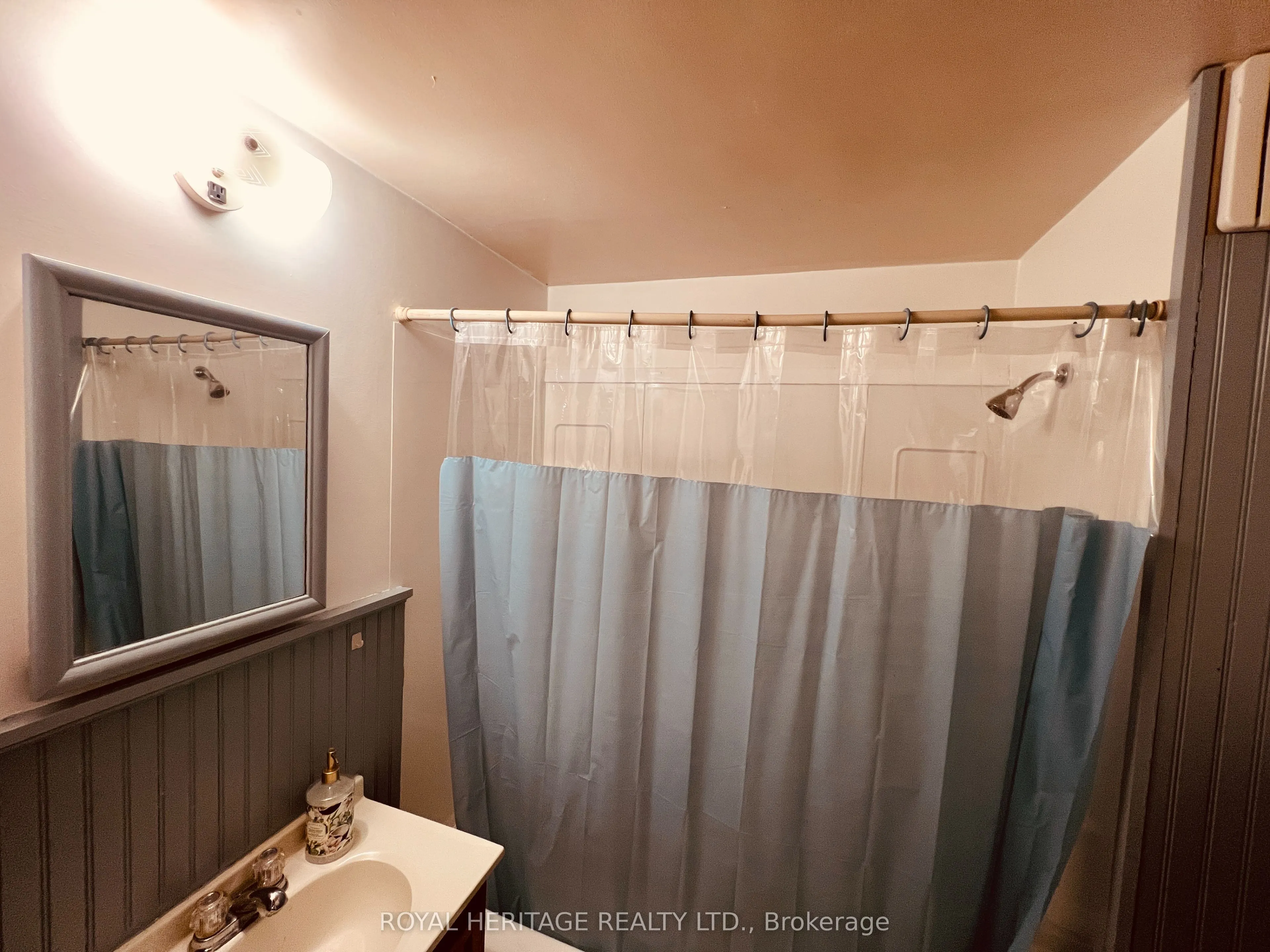80 Bridge Street W, #1