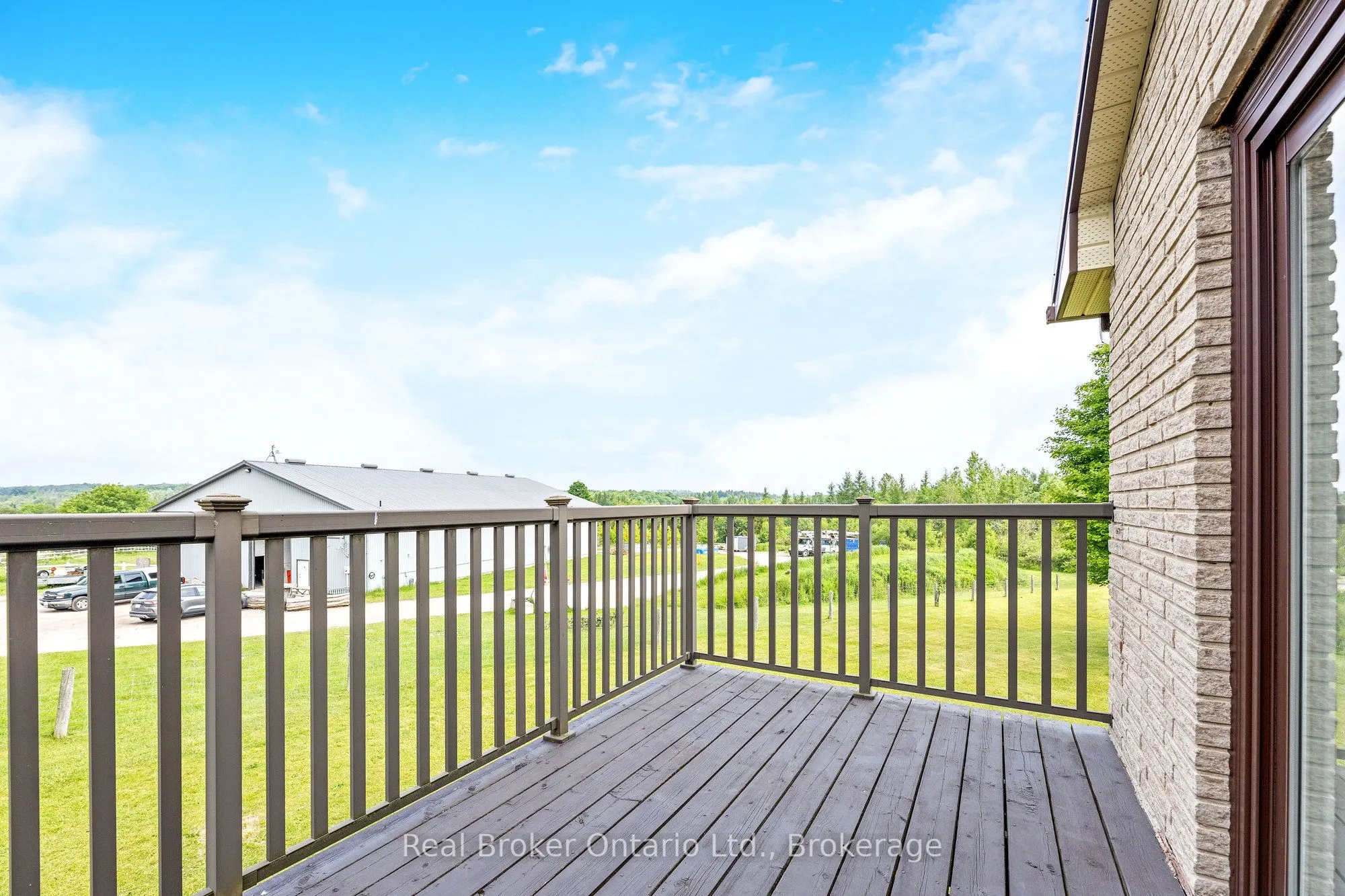 9412 Sideroad 17