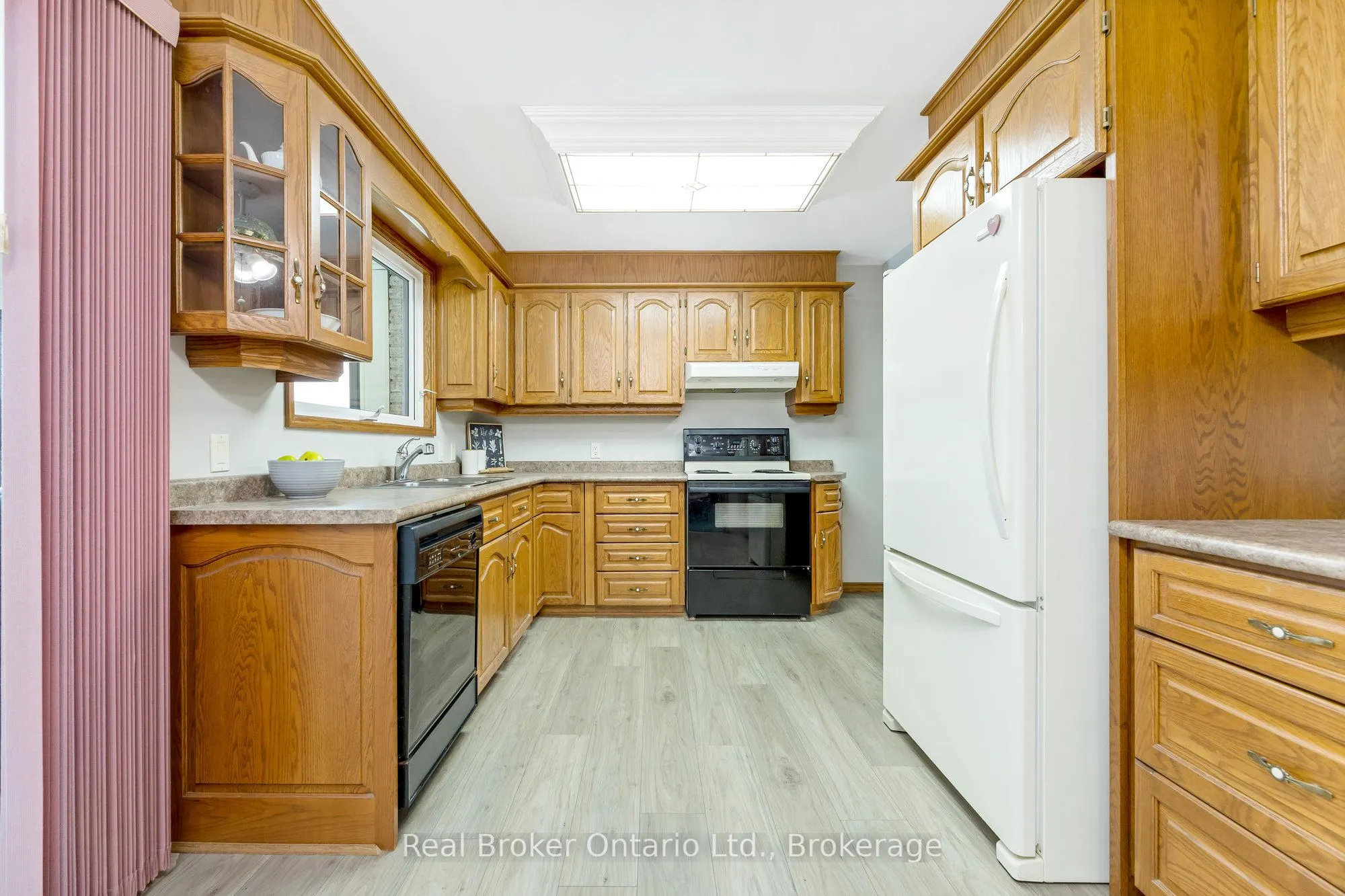 9412 Sideroad 17