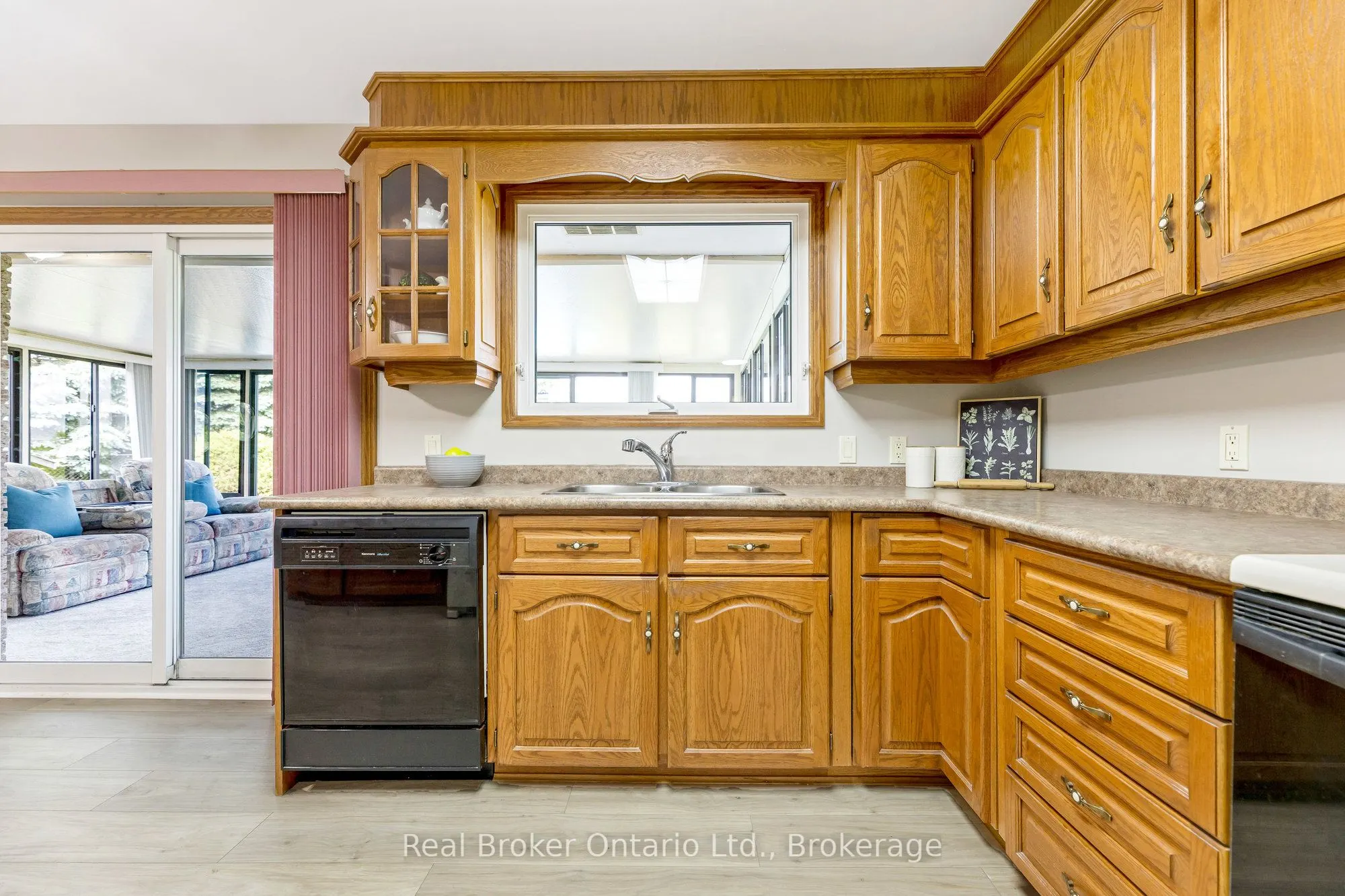 9412 Sideroad 17