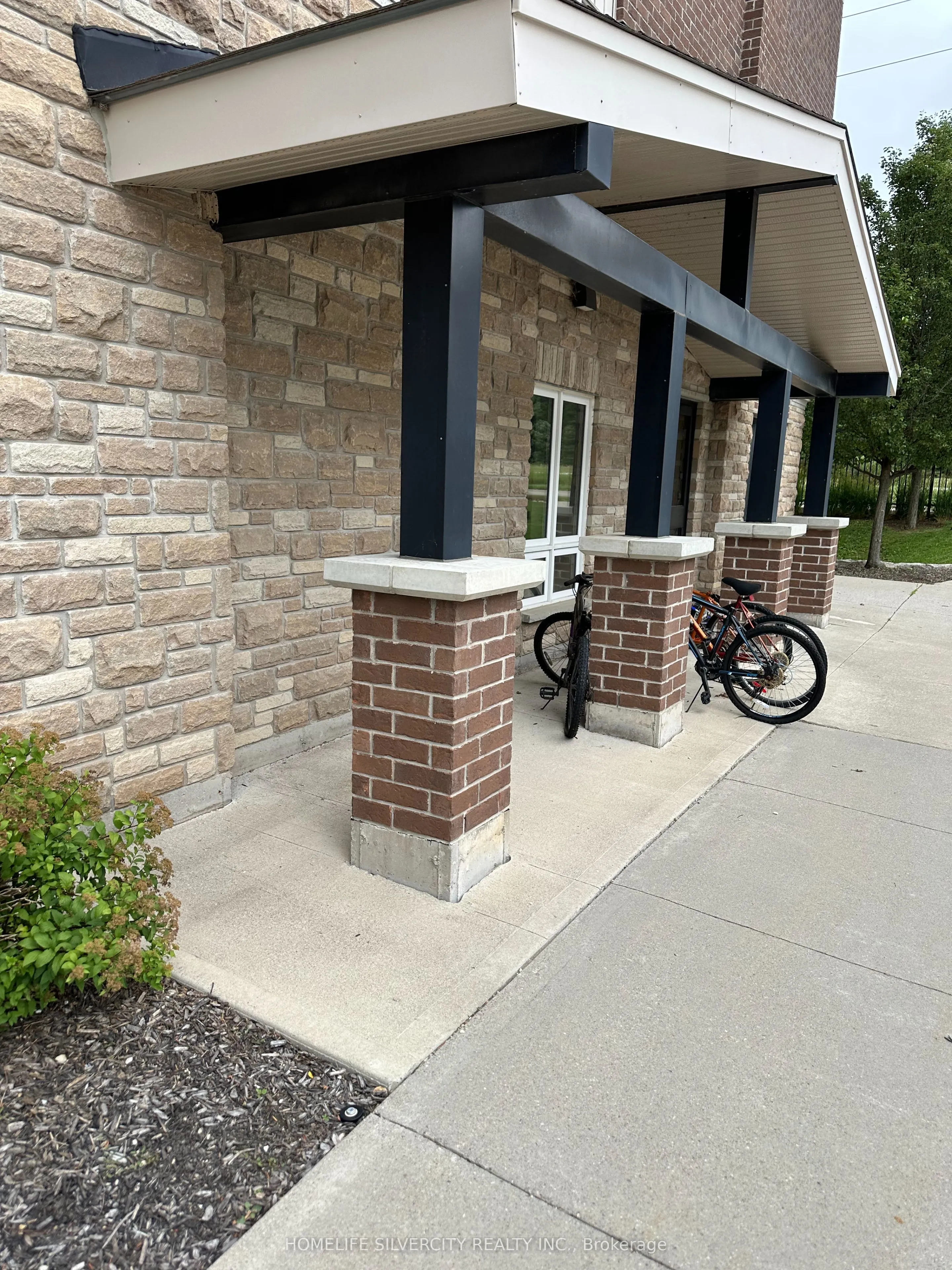 45 Kingsbury Square, #209