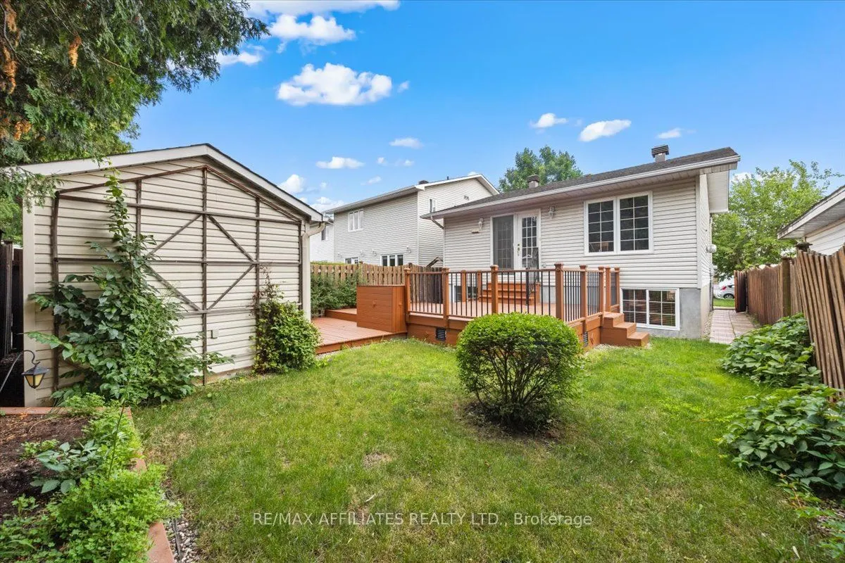 1694 Toulouse Crescent