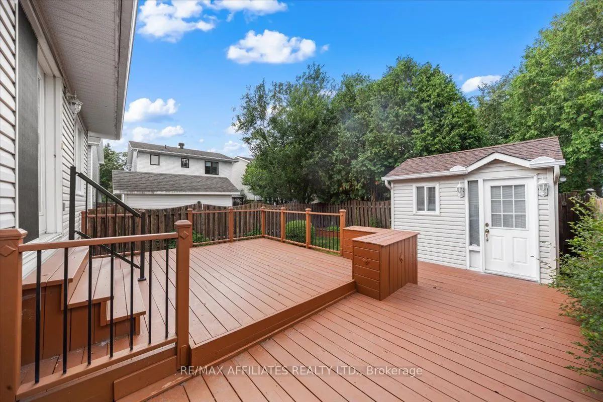 1694 Toulouse Crescent