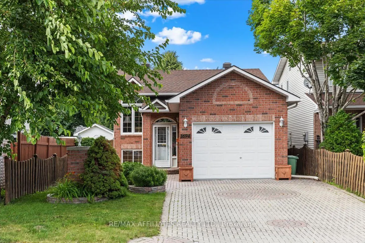 1694 Toulouse Crescent