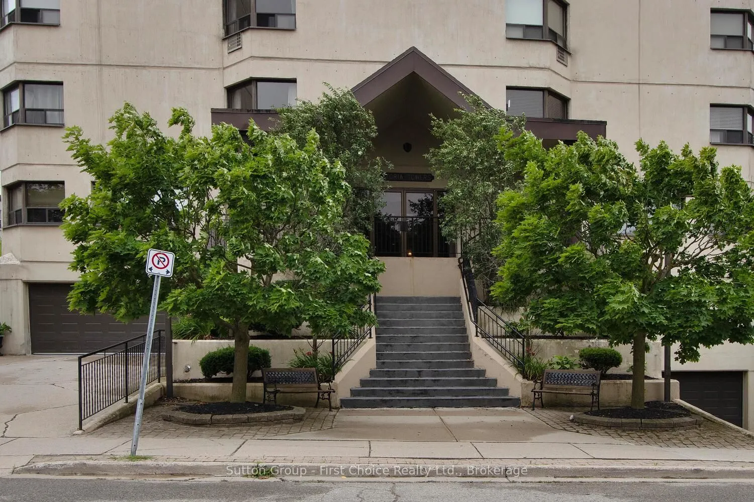 11 Cobourg Street, #401