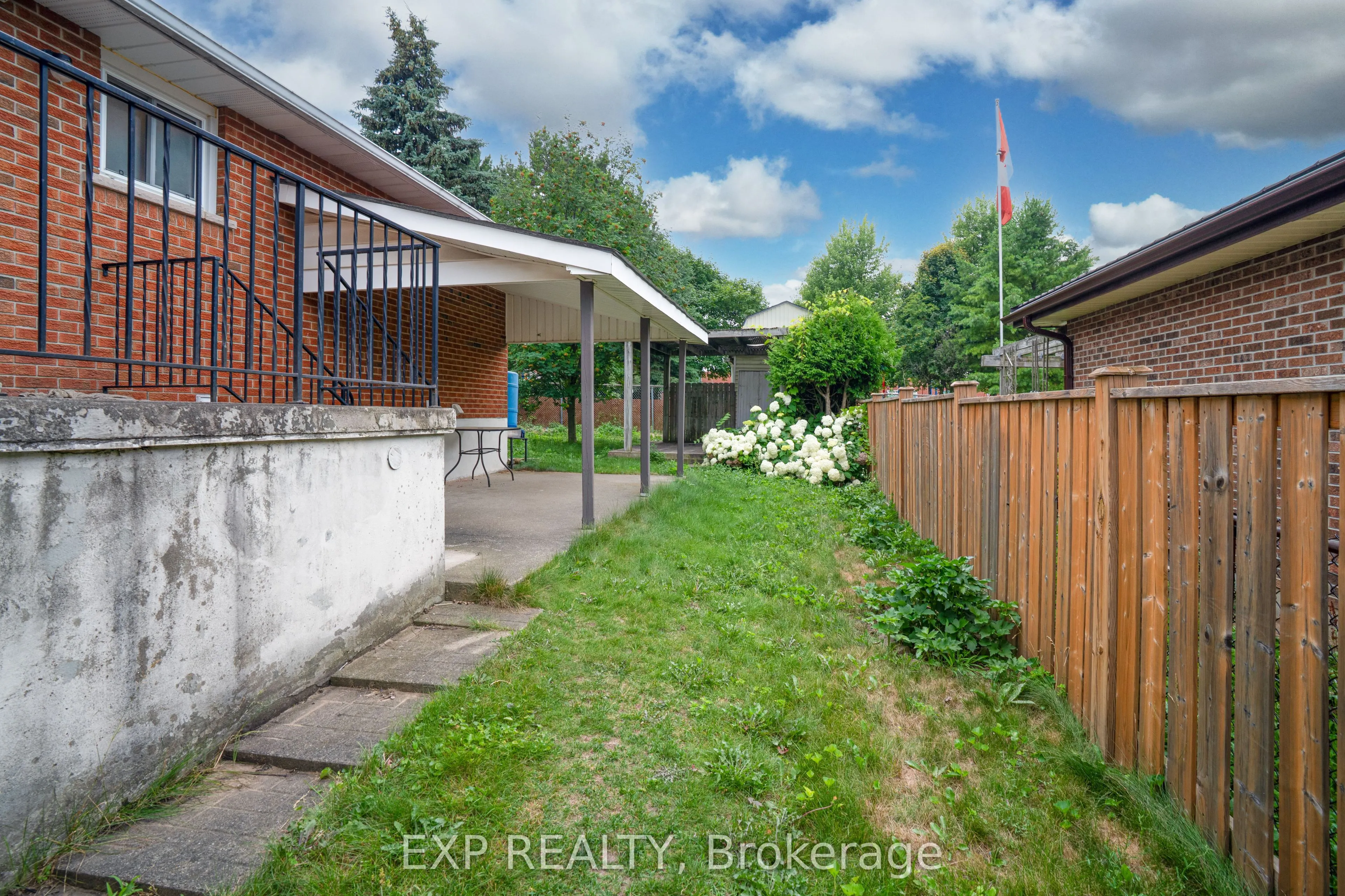 131 Countryside Crescent