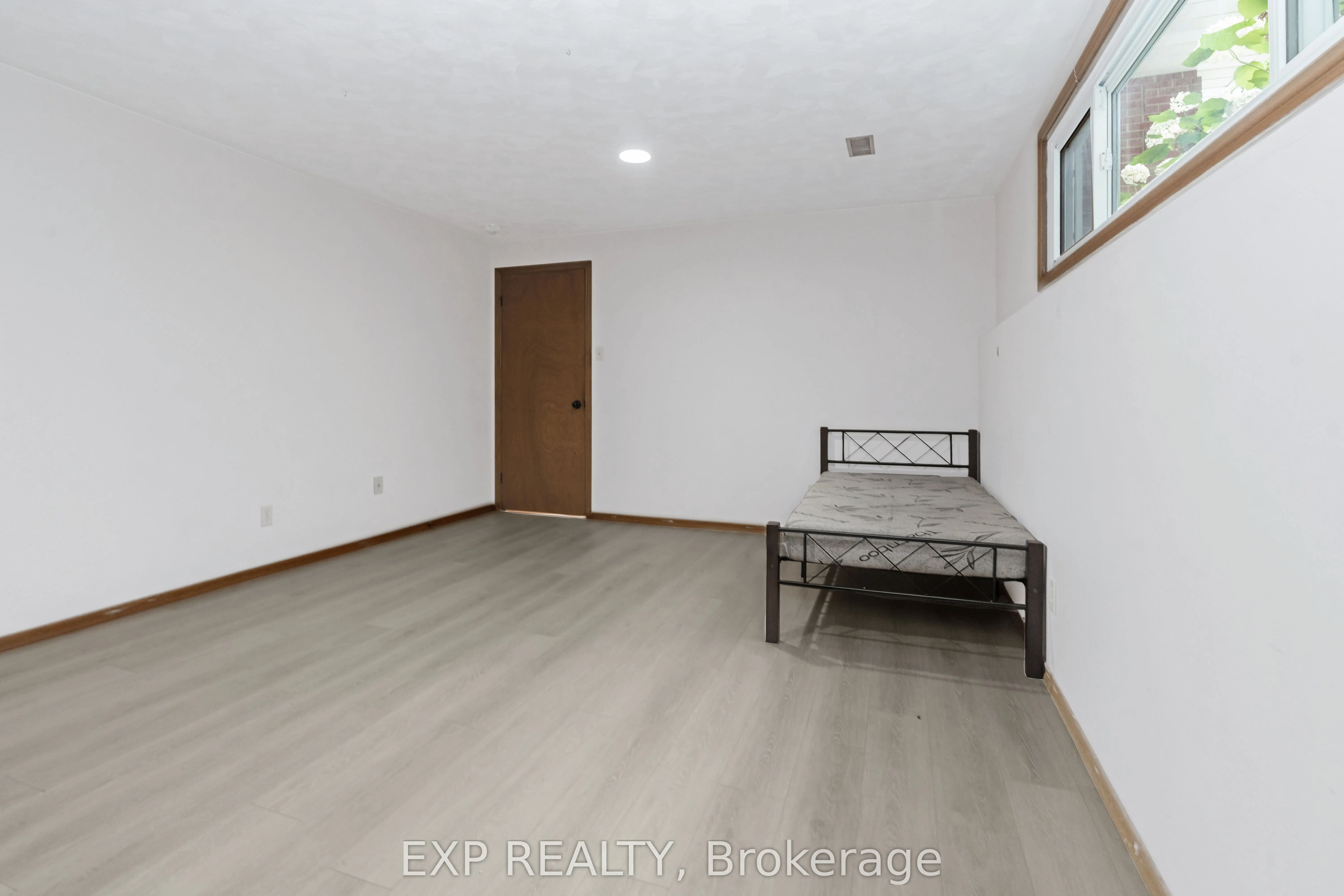 131 Countryside Crescent