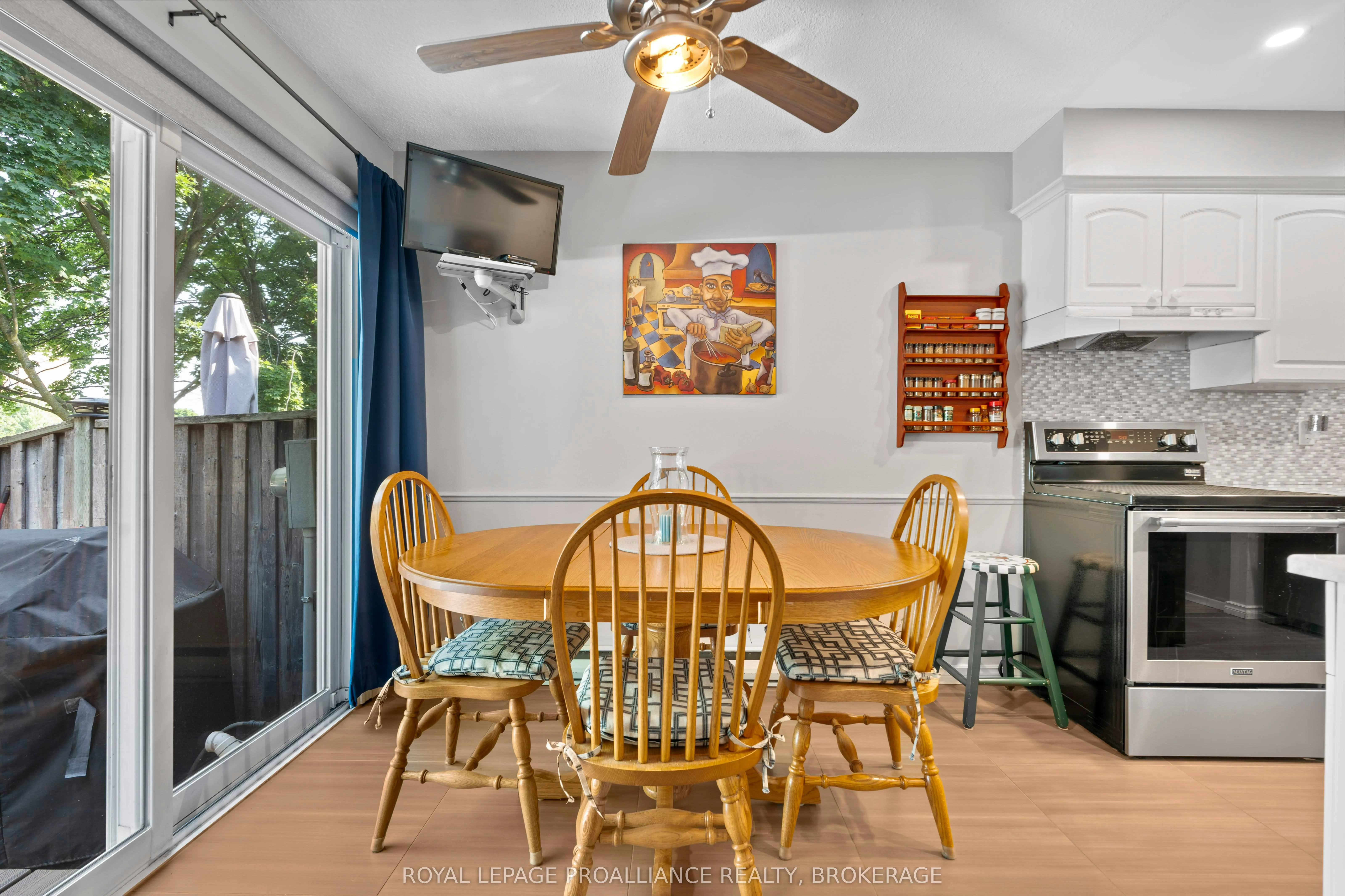 19 MacPherson Avenue, #29