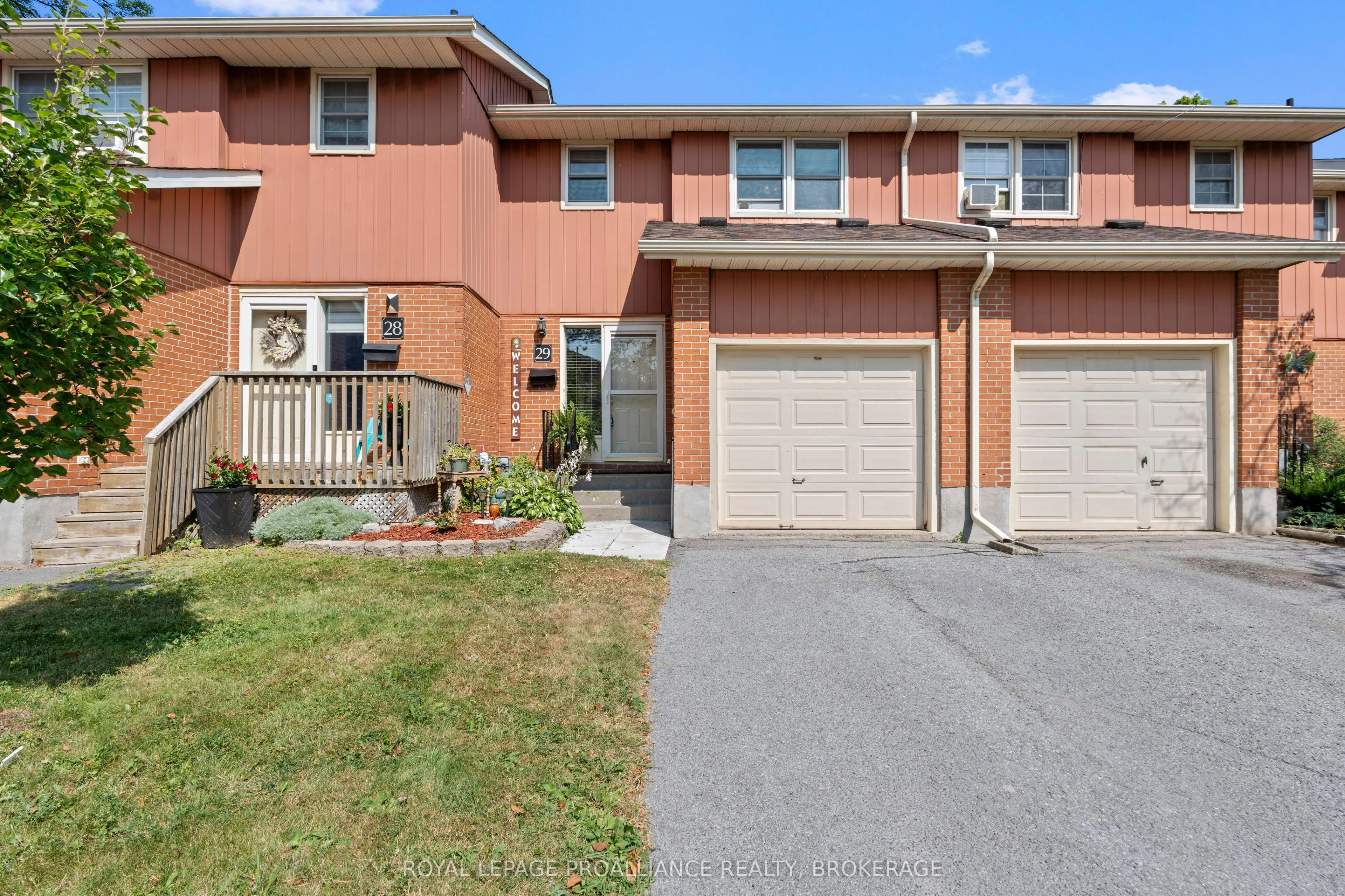 19 MacPherson Avenue, #29
