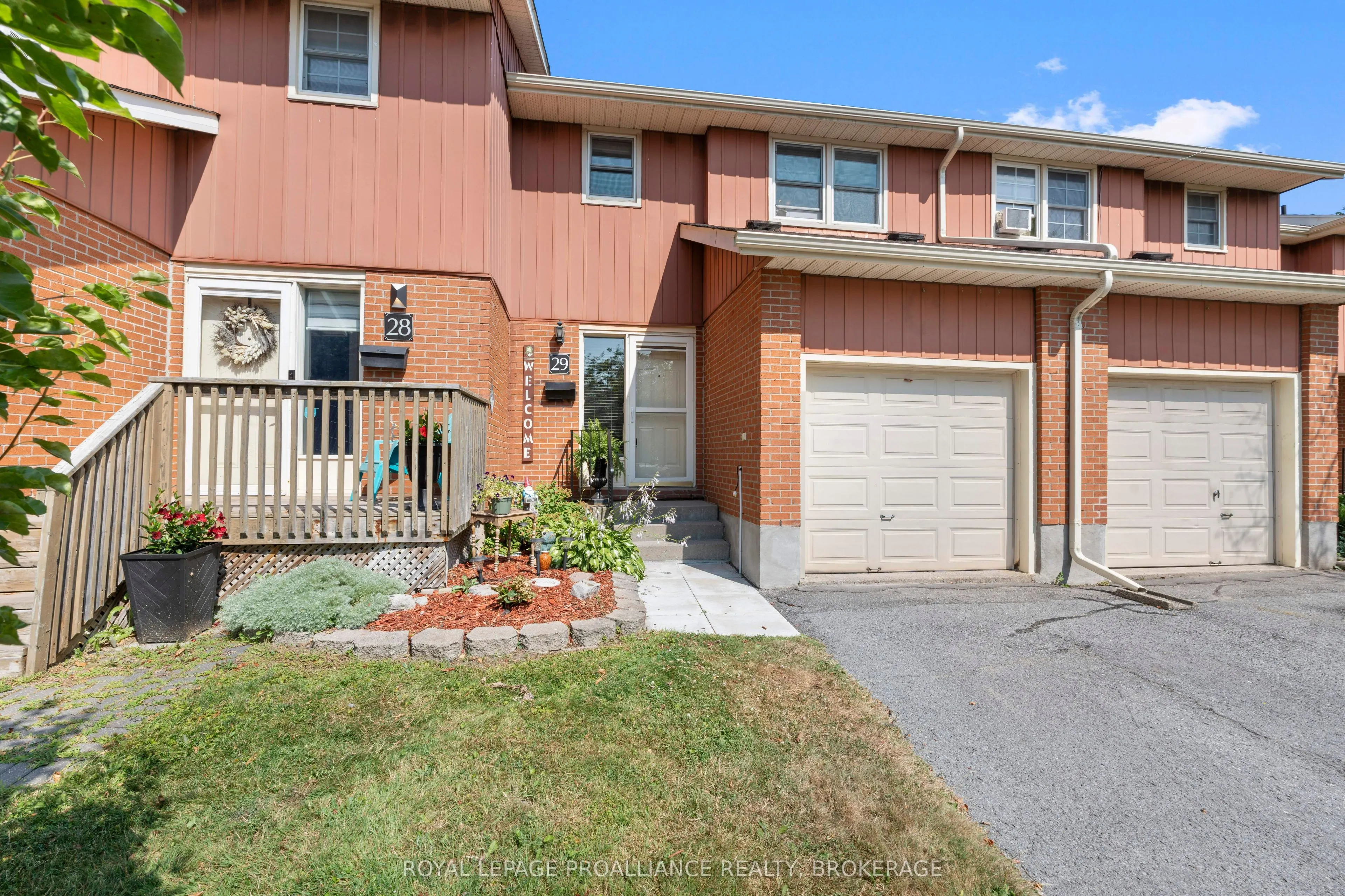 19 MacPherson Avenue, #29
