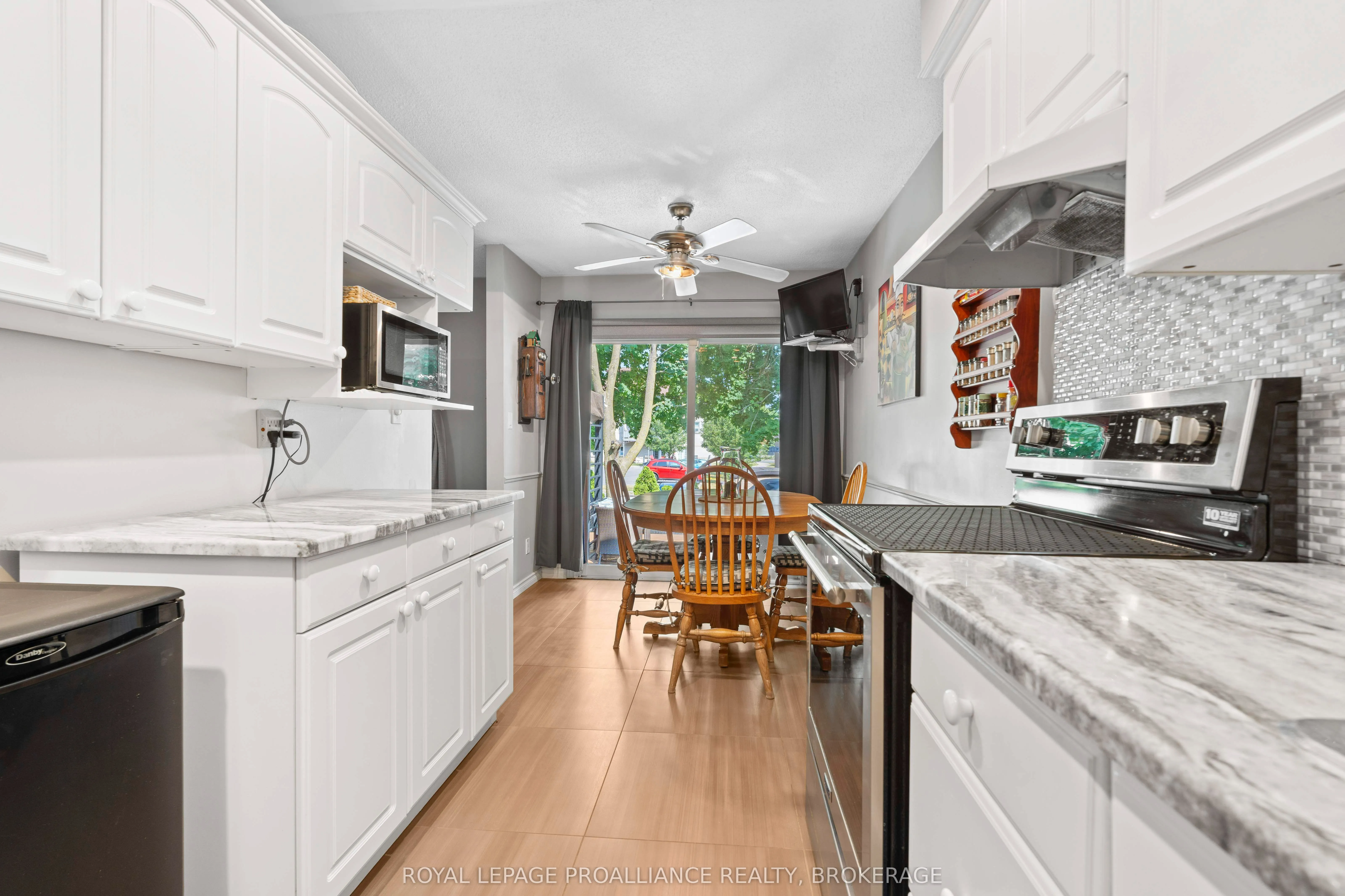 19 MacPherson Avenue, #29