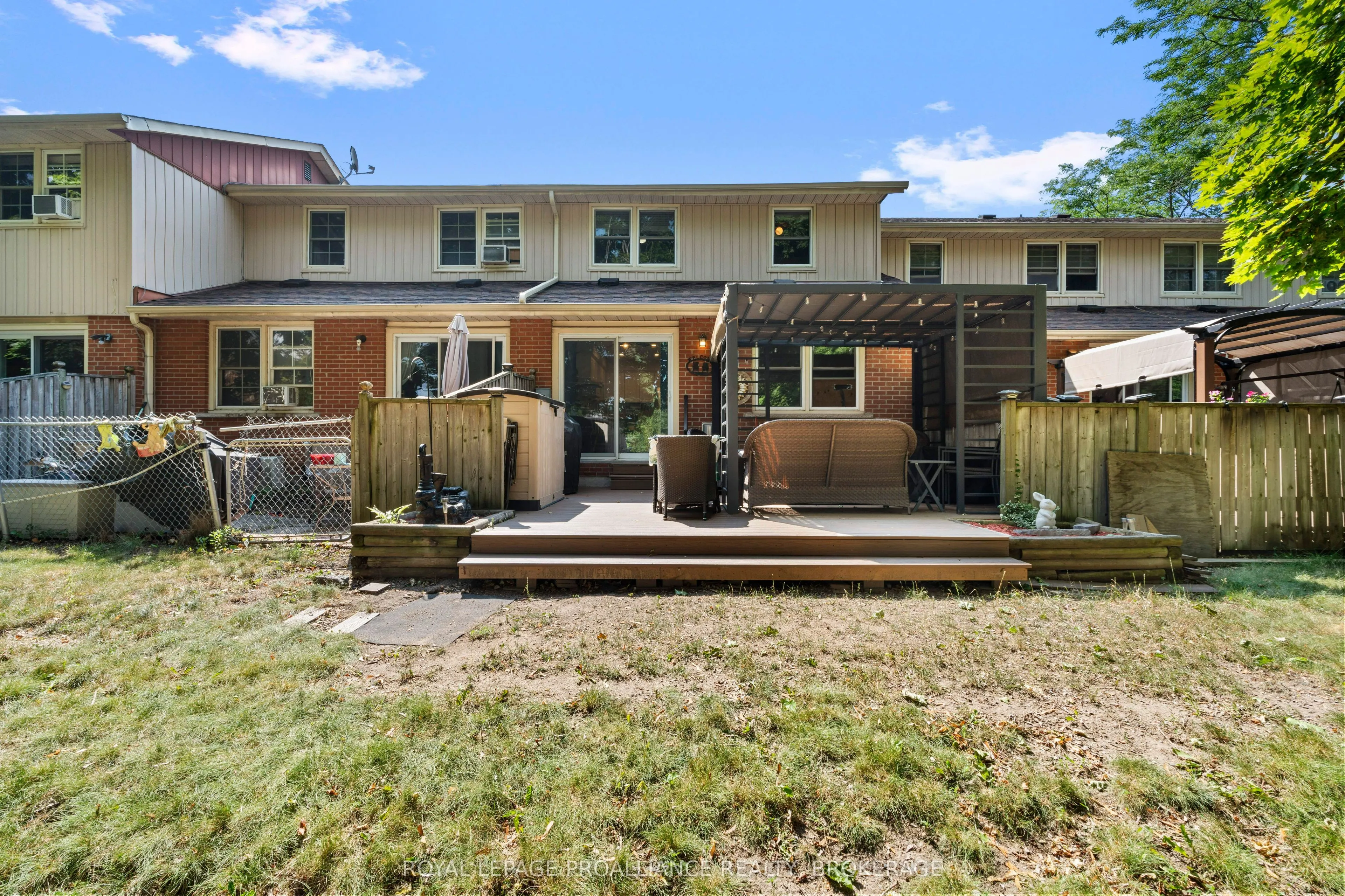 19 MacPherson Avenue, #29