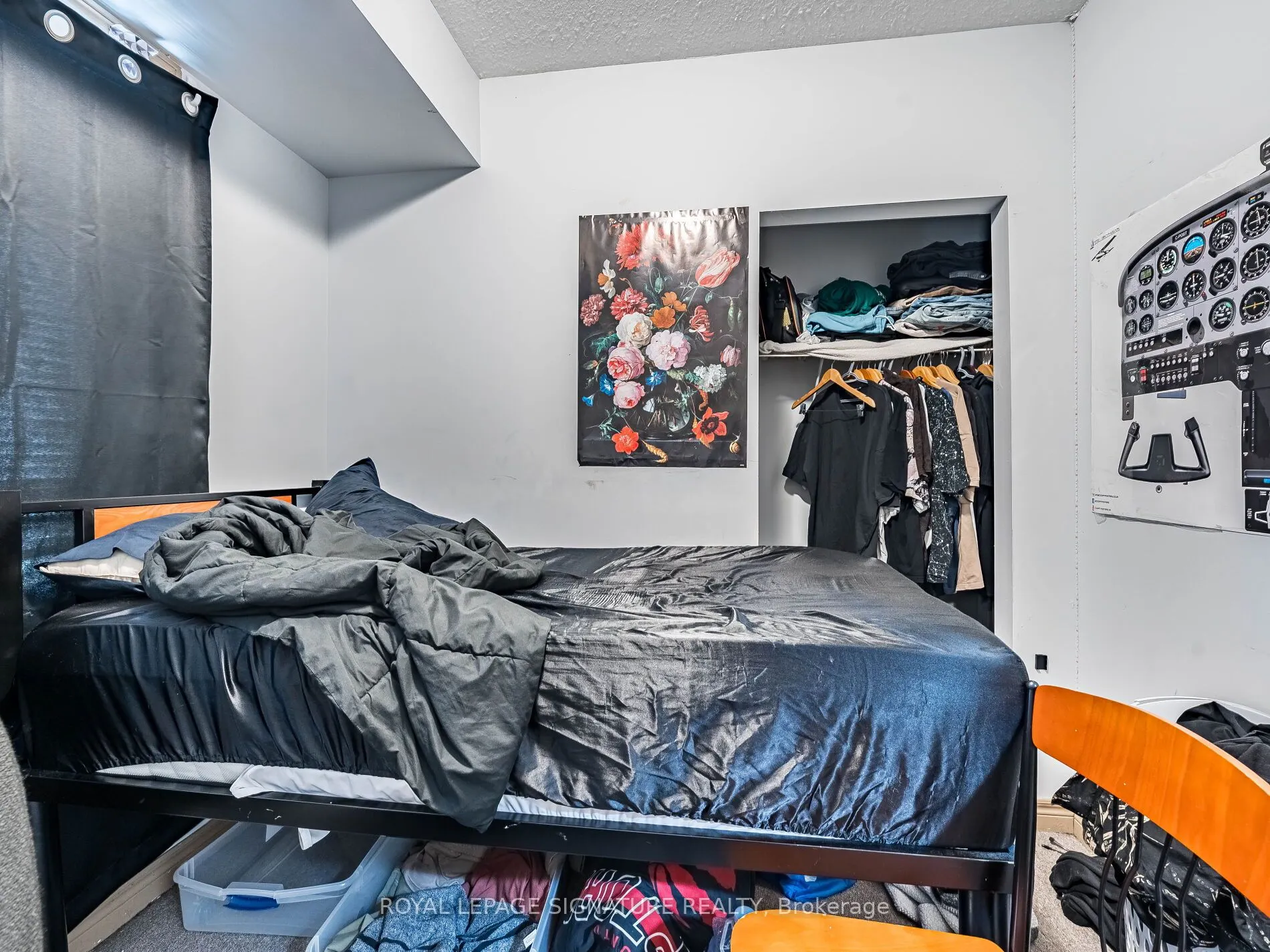 251 Lester Street, #206