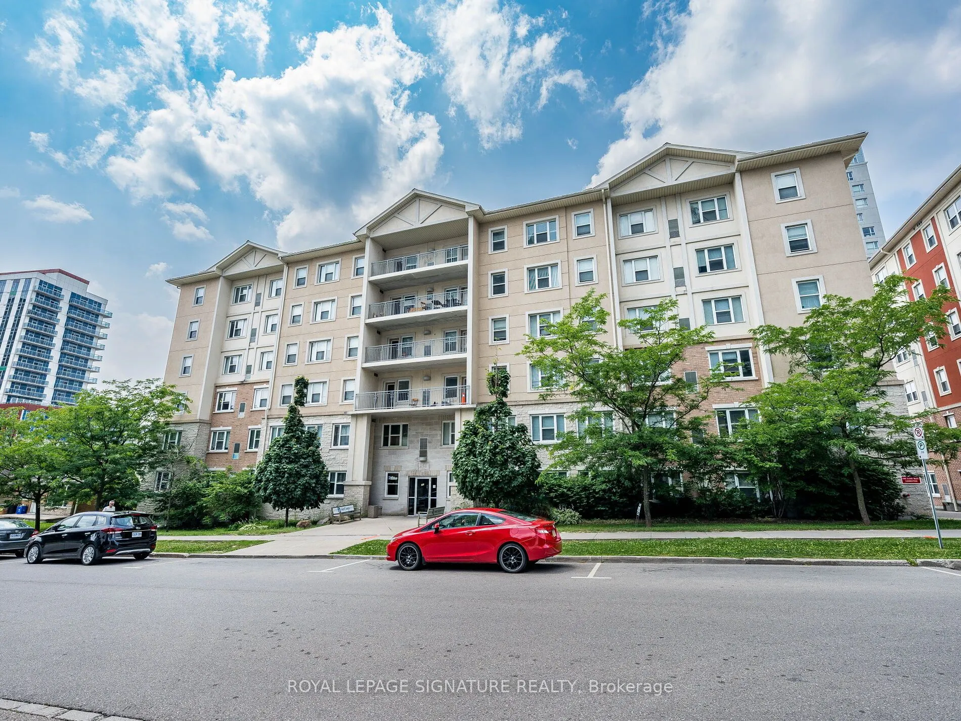 251 Lester Street, #206
