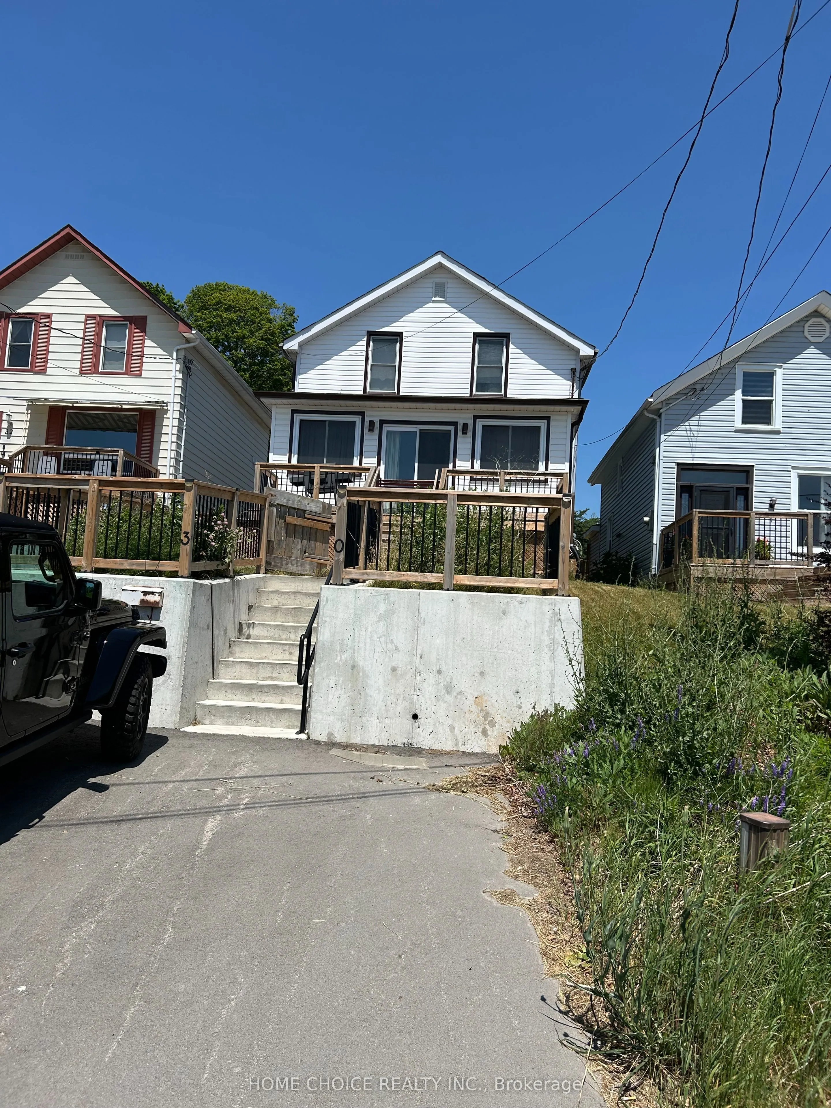 30 Alexander Street W