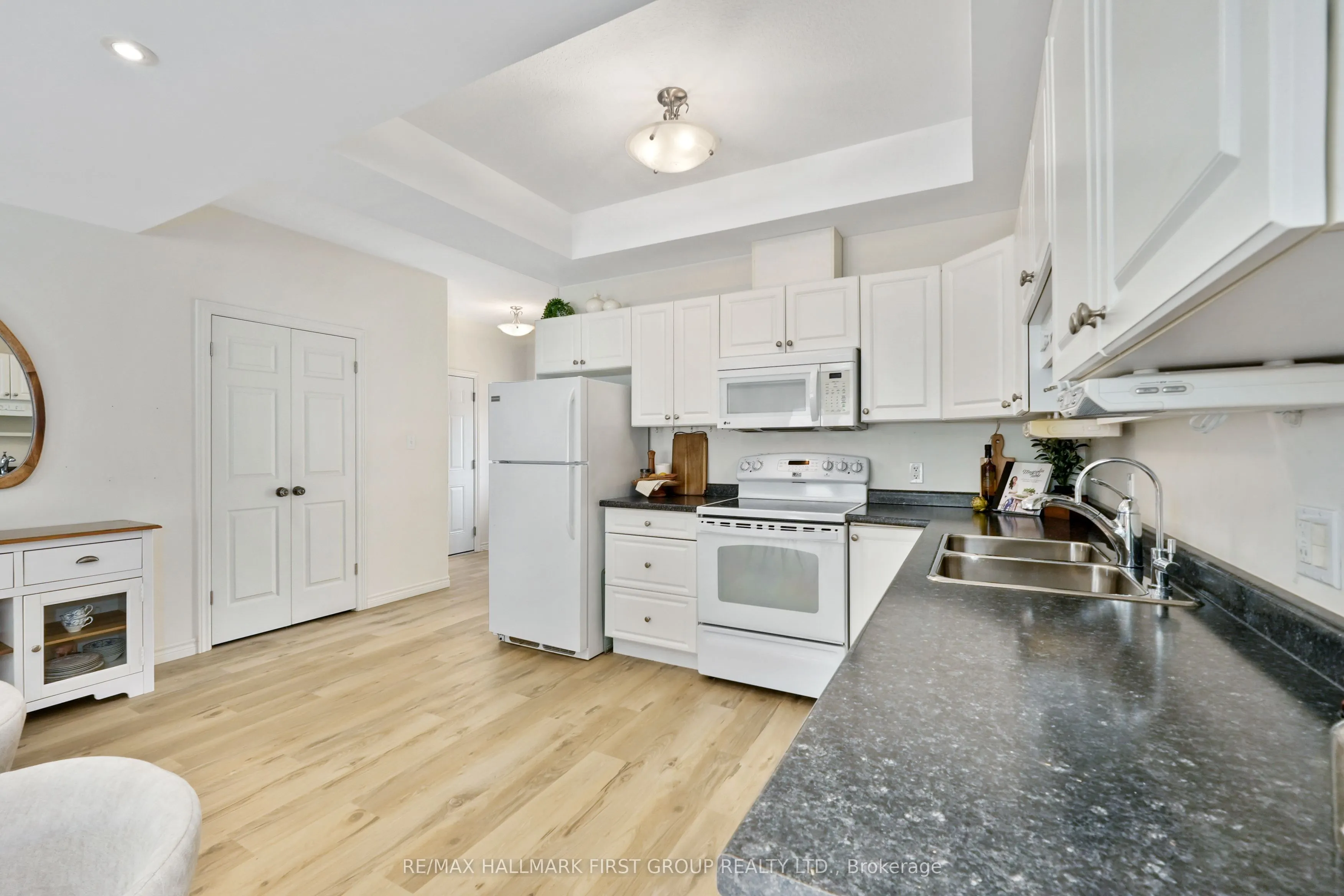 17 George Court, #203