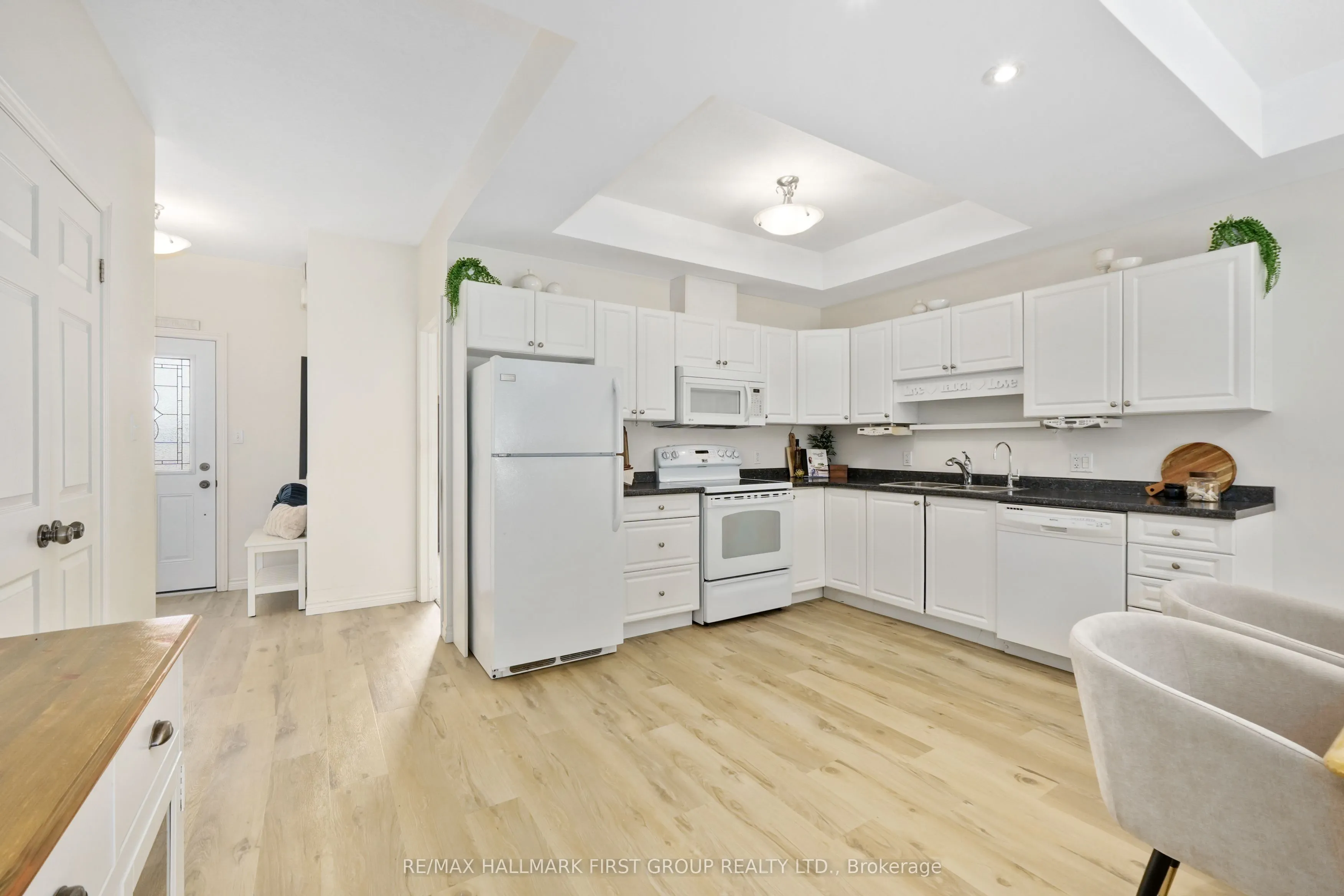 17 George Court, #203