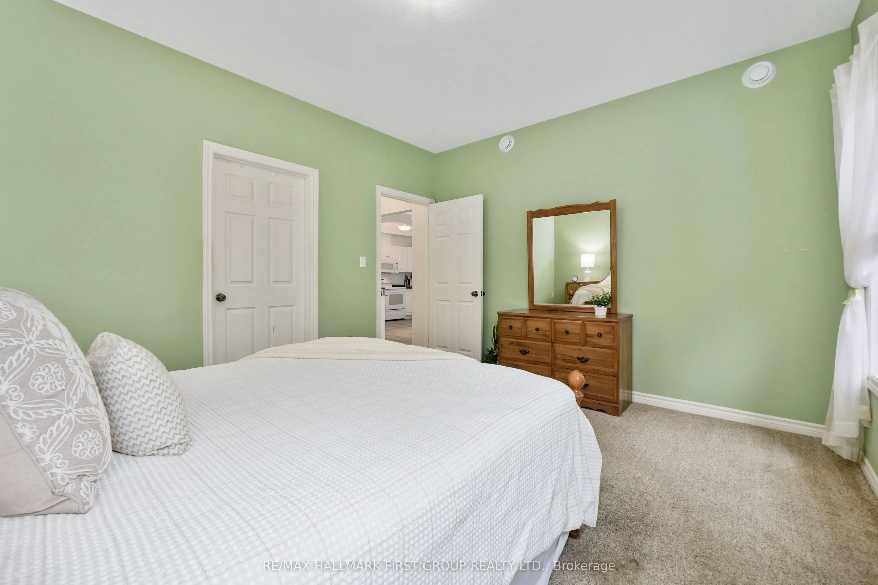 17 George Court, #203