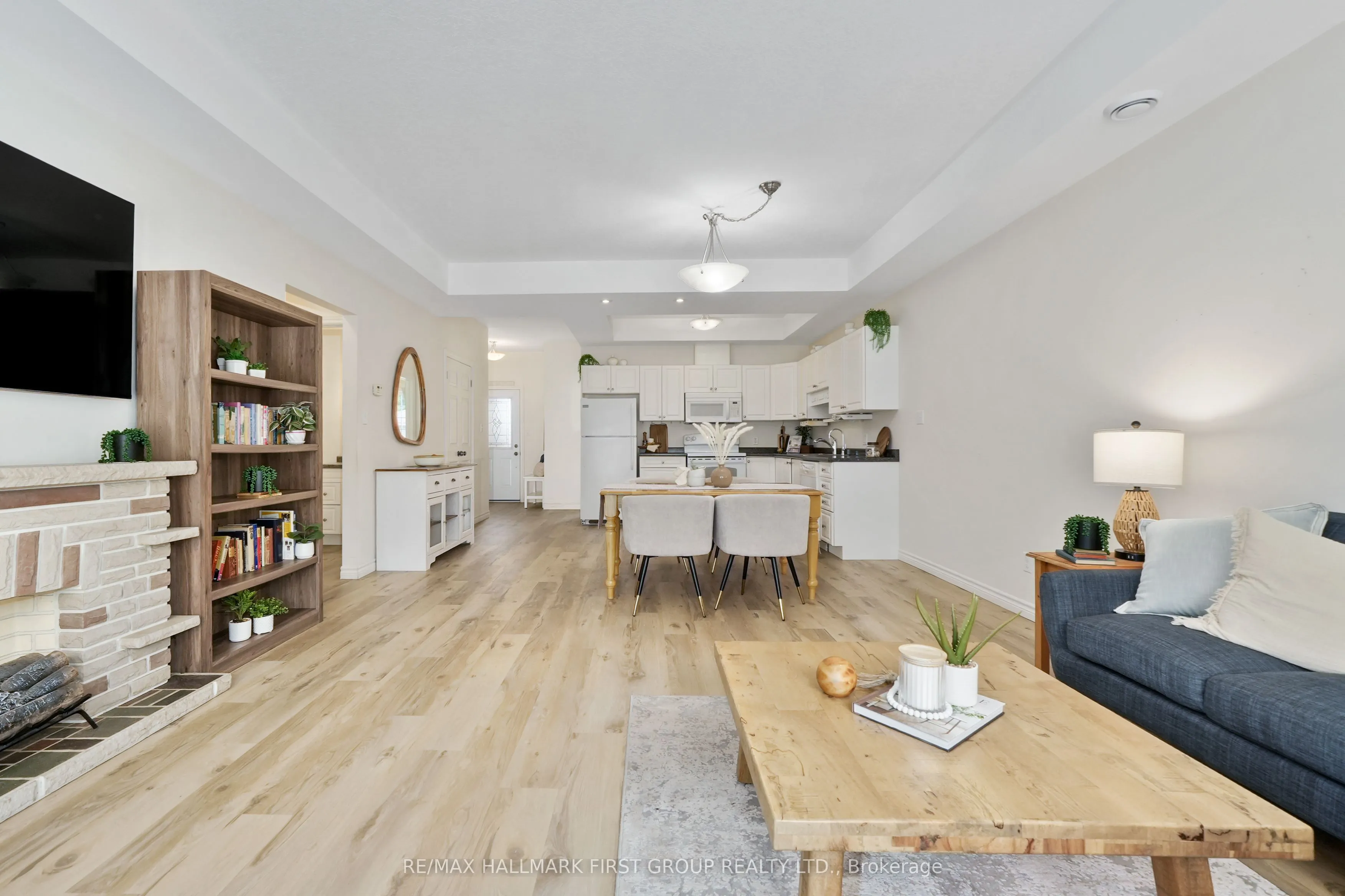 17 George Court, #203