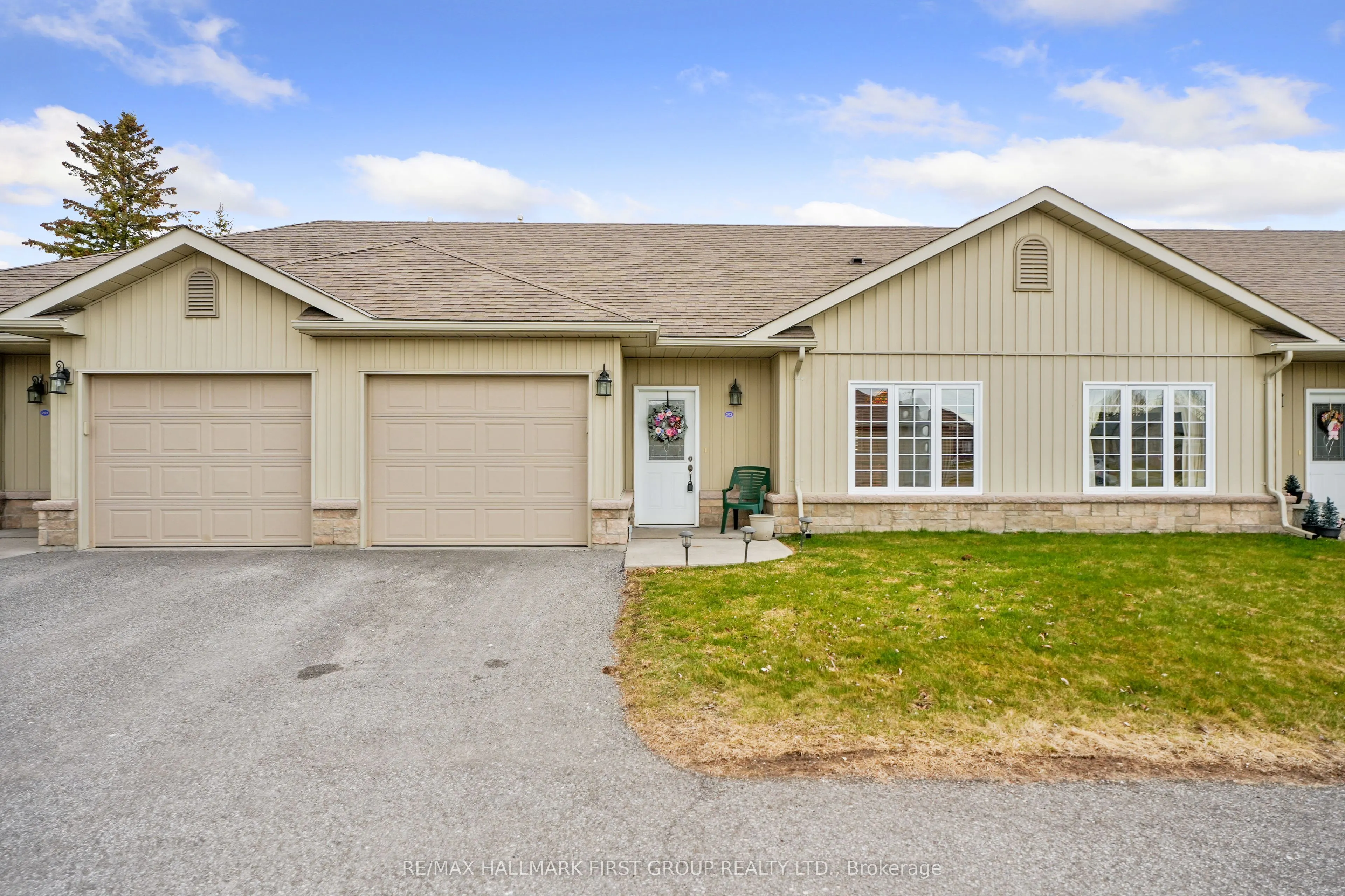 17 George Court, #202