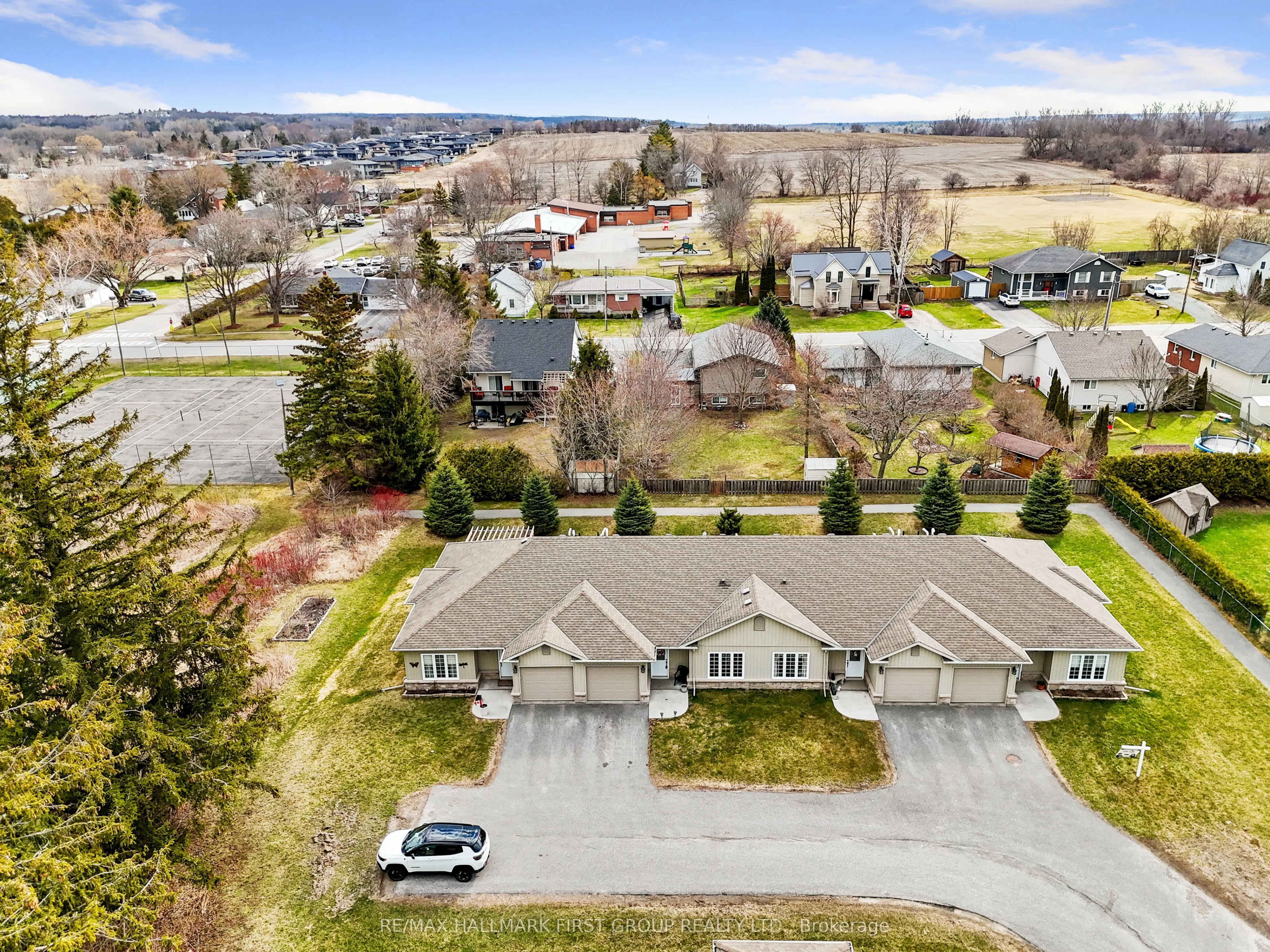17 George Court, #202