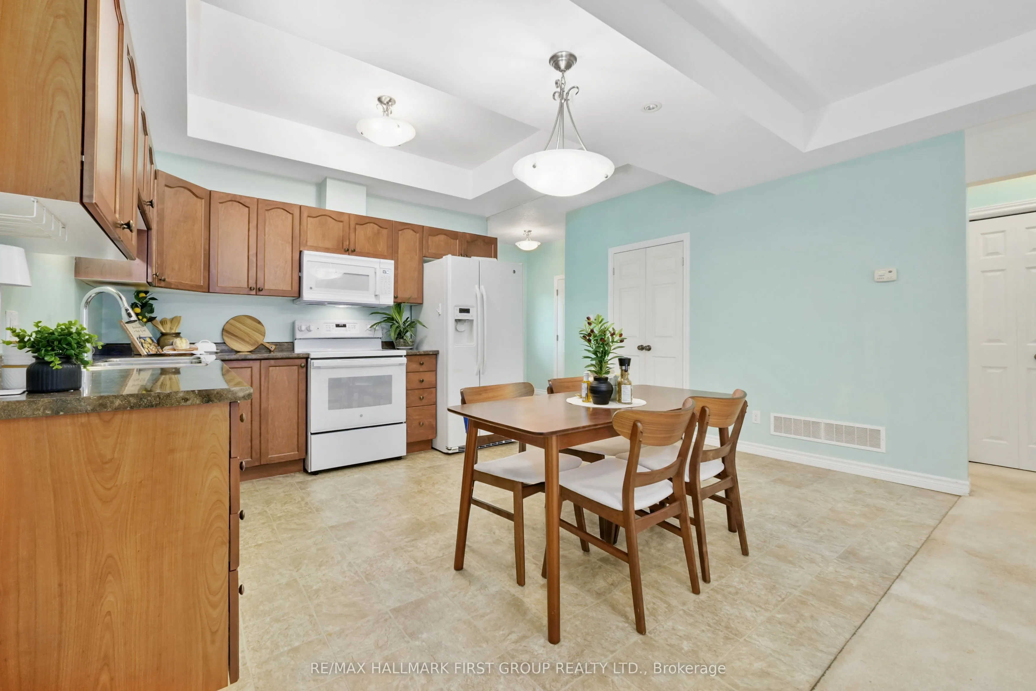 17 George Court, #202