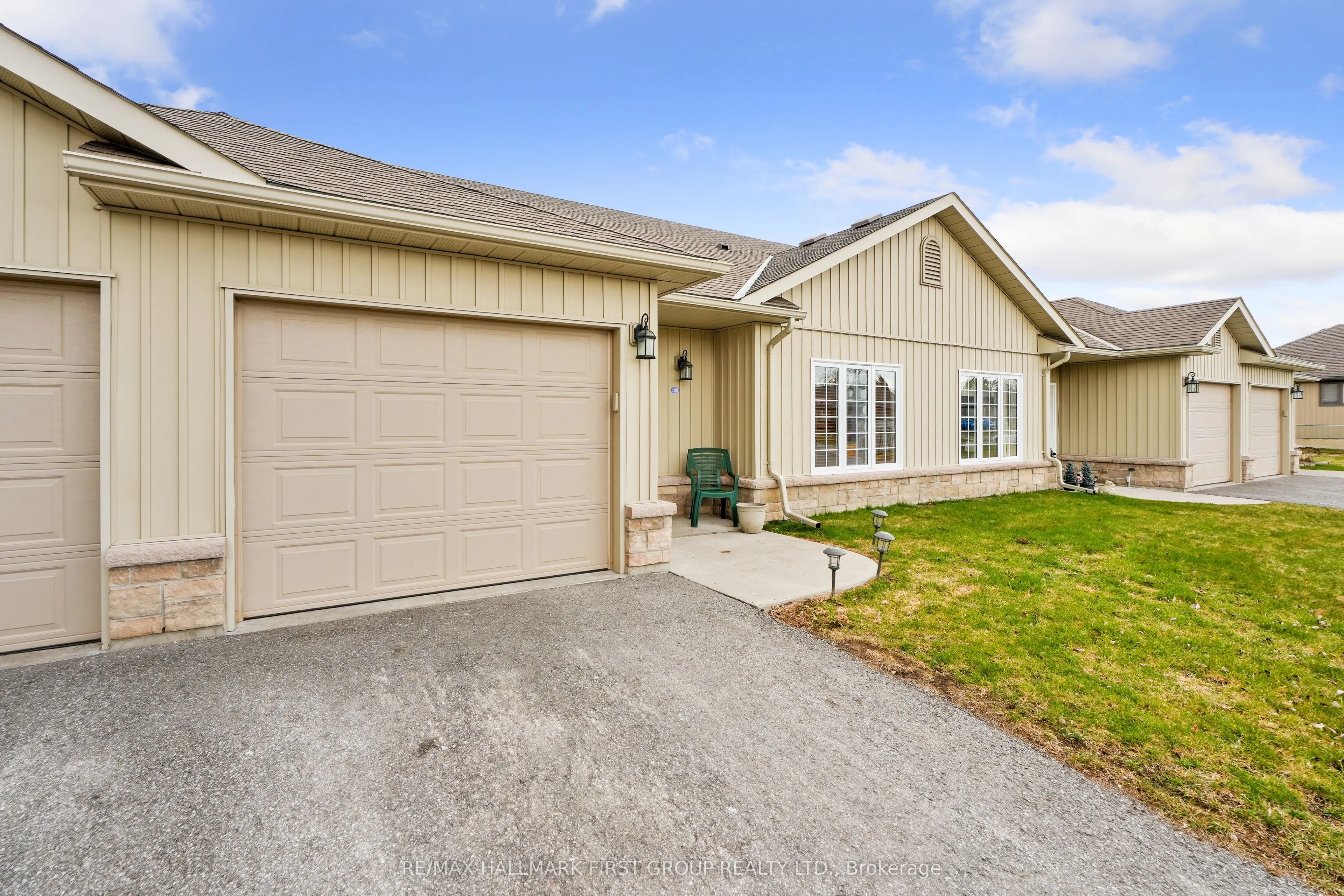 17 George Court, #202