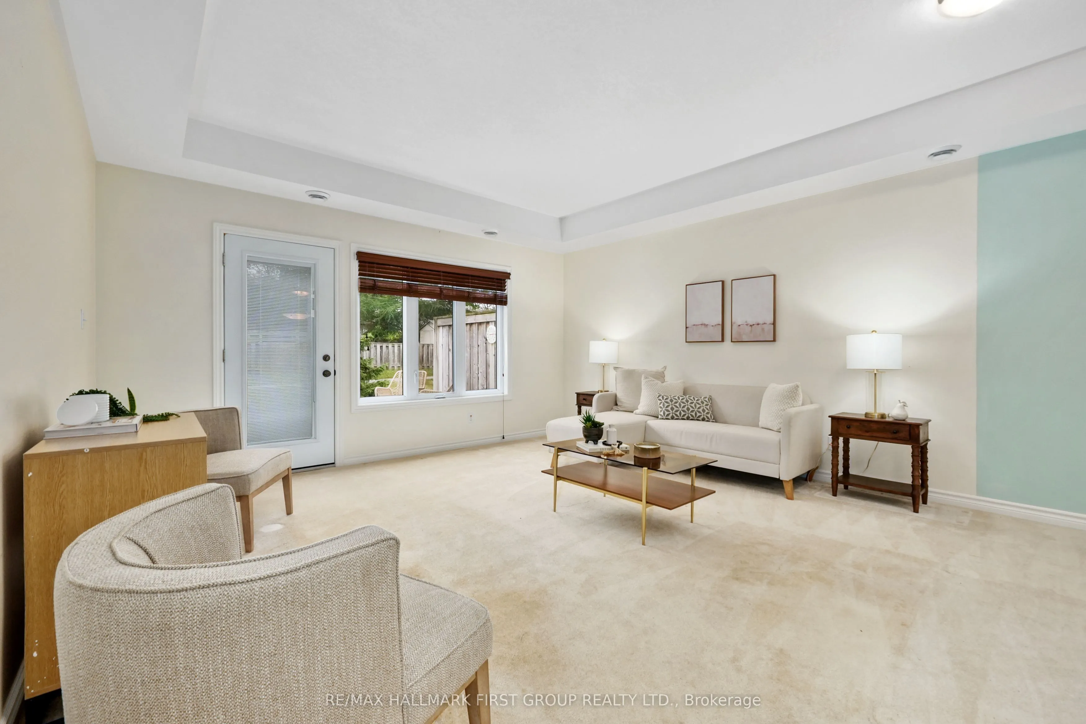 17 George Court, #202