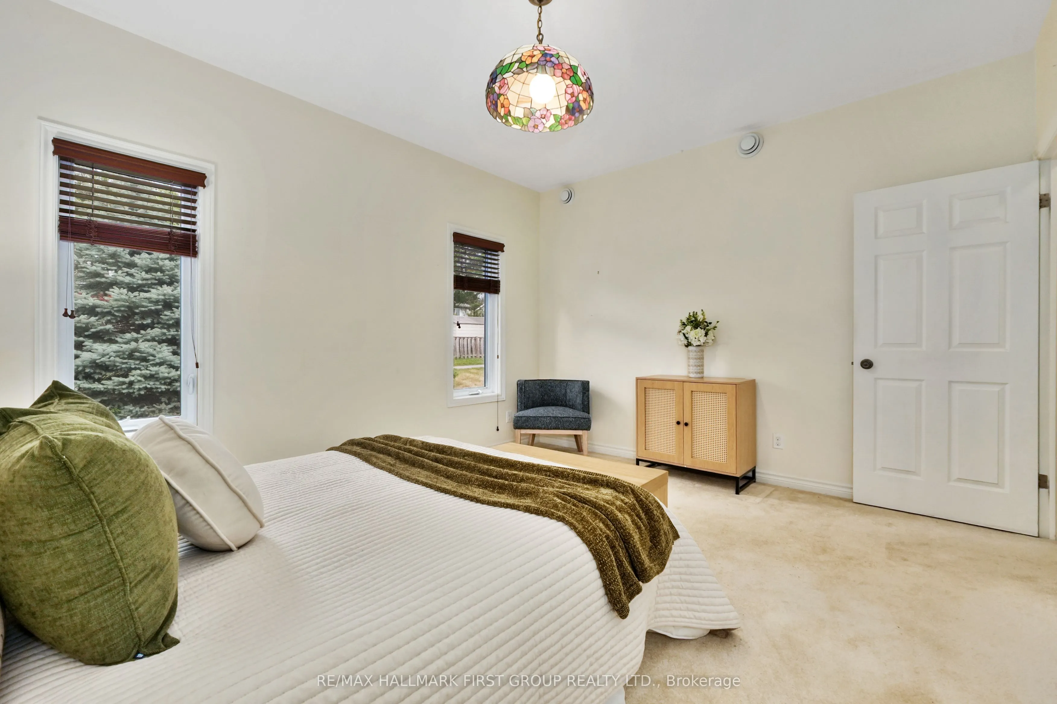 17 George Court, #202