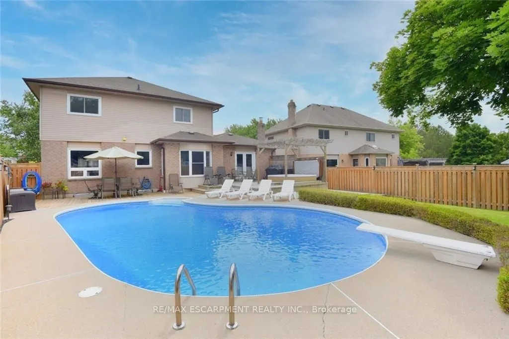 3 Suter Crescent