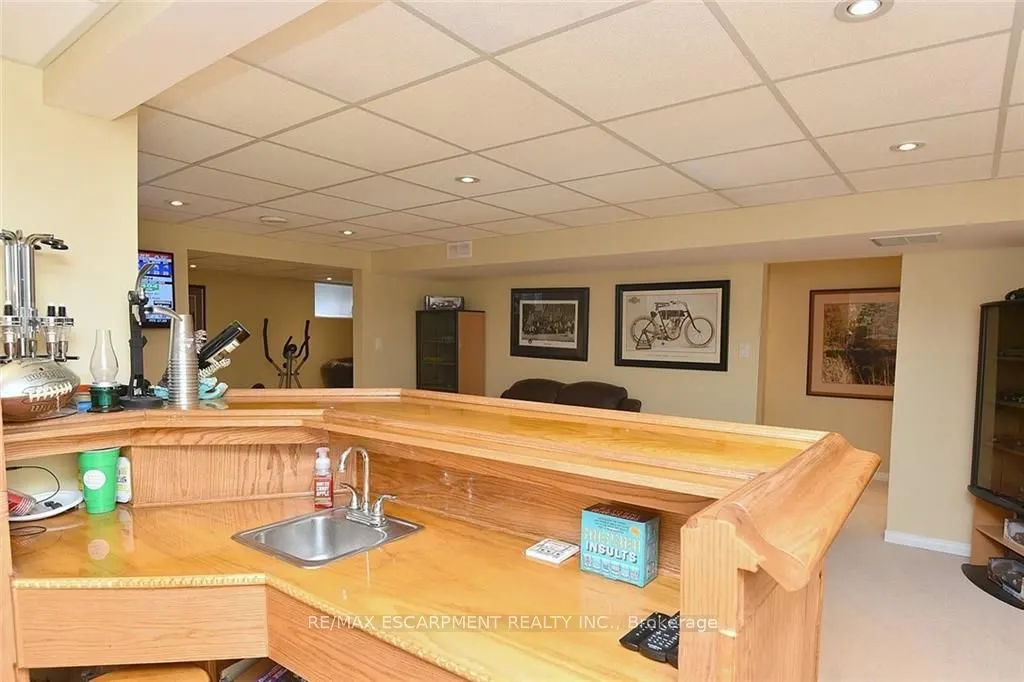 3 Suter Crescent