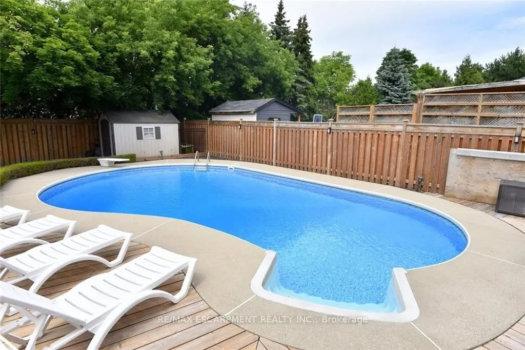 3 Suter Crescent