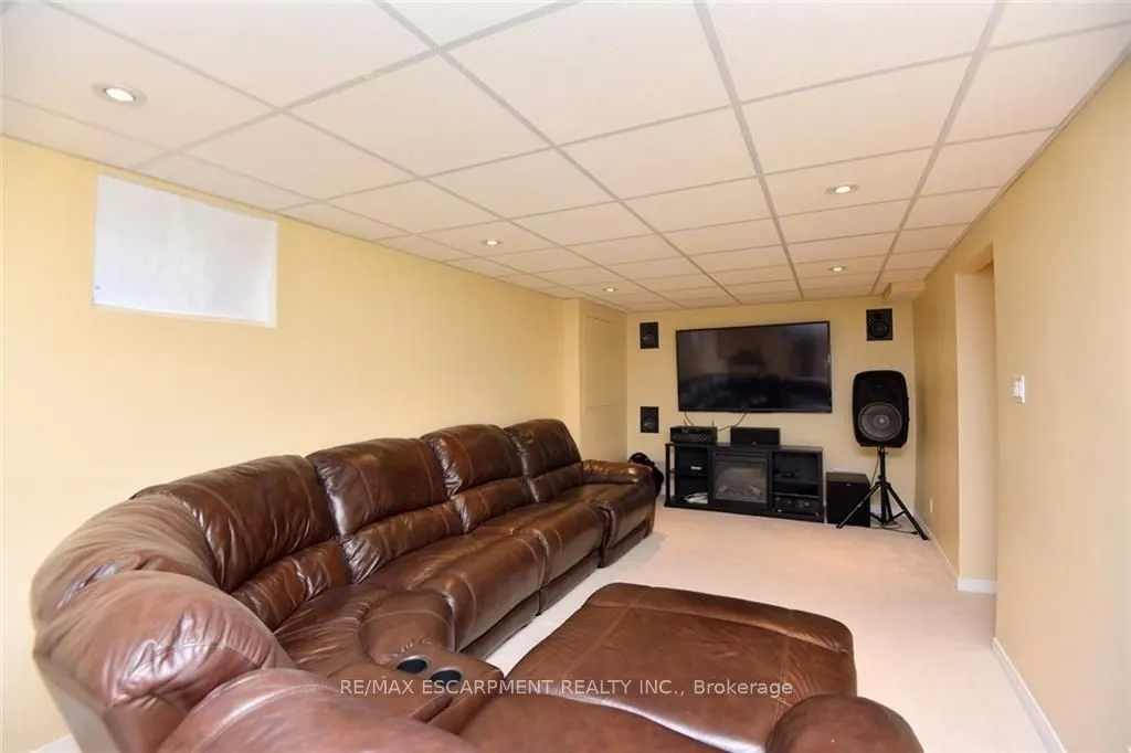 3 Suter Crescent