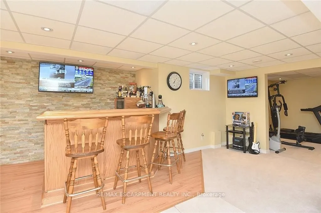 3 Suter Crescent