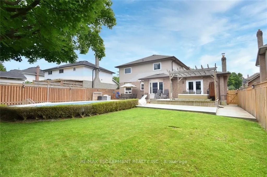 3 Suter Crescent