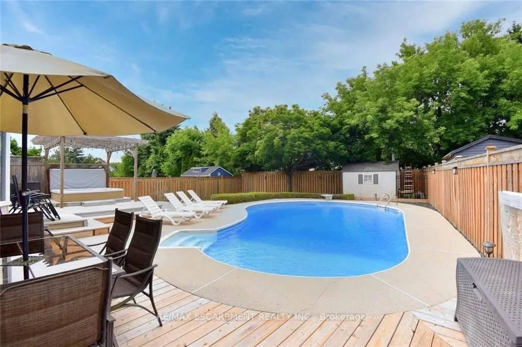 3 Suter Crescent