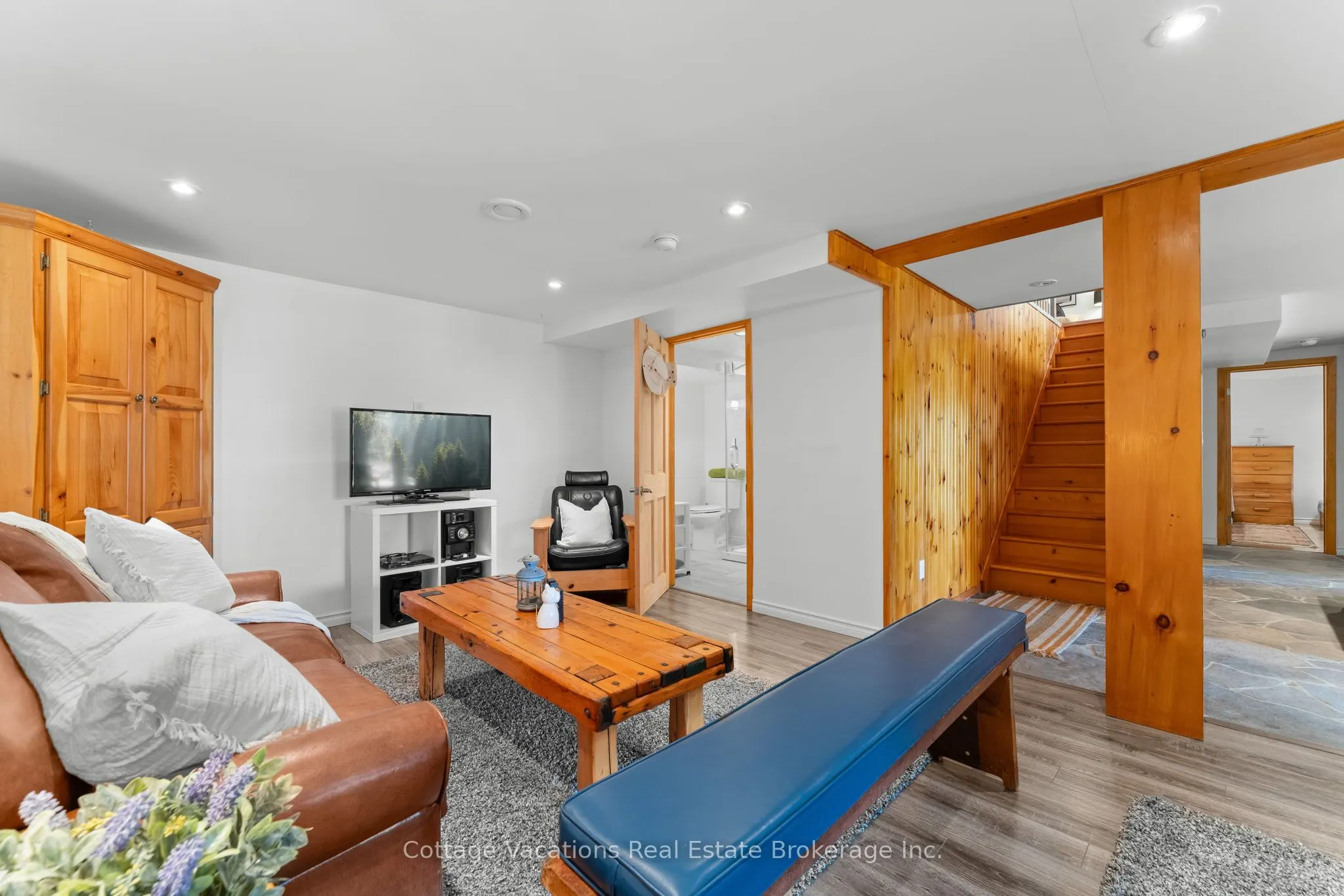 1292 Port Cunnington Road